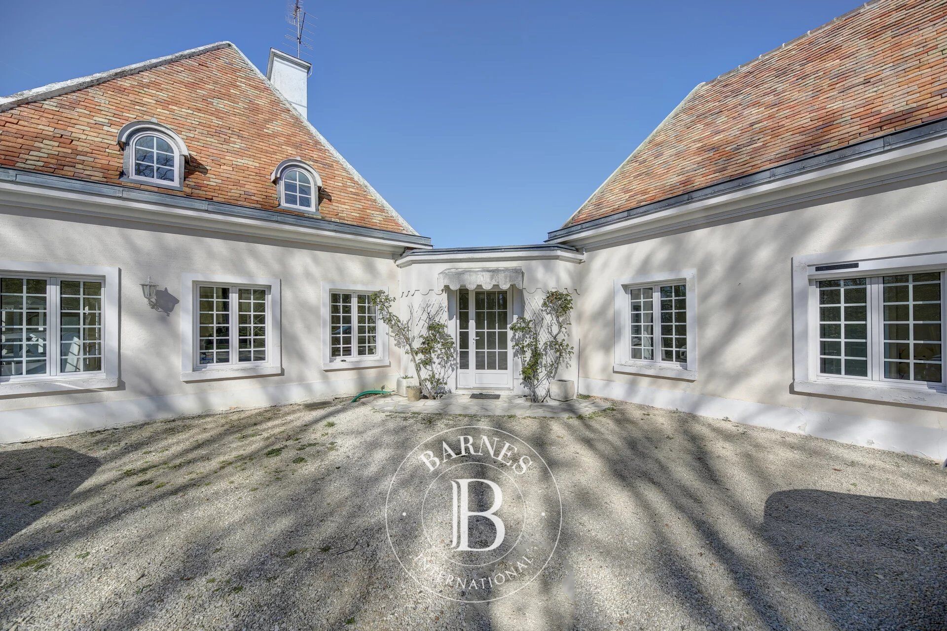 Feucherolles - Mansion - approx. 300m² (3,229 sq ft) - 6 bedrooms - picture 3