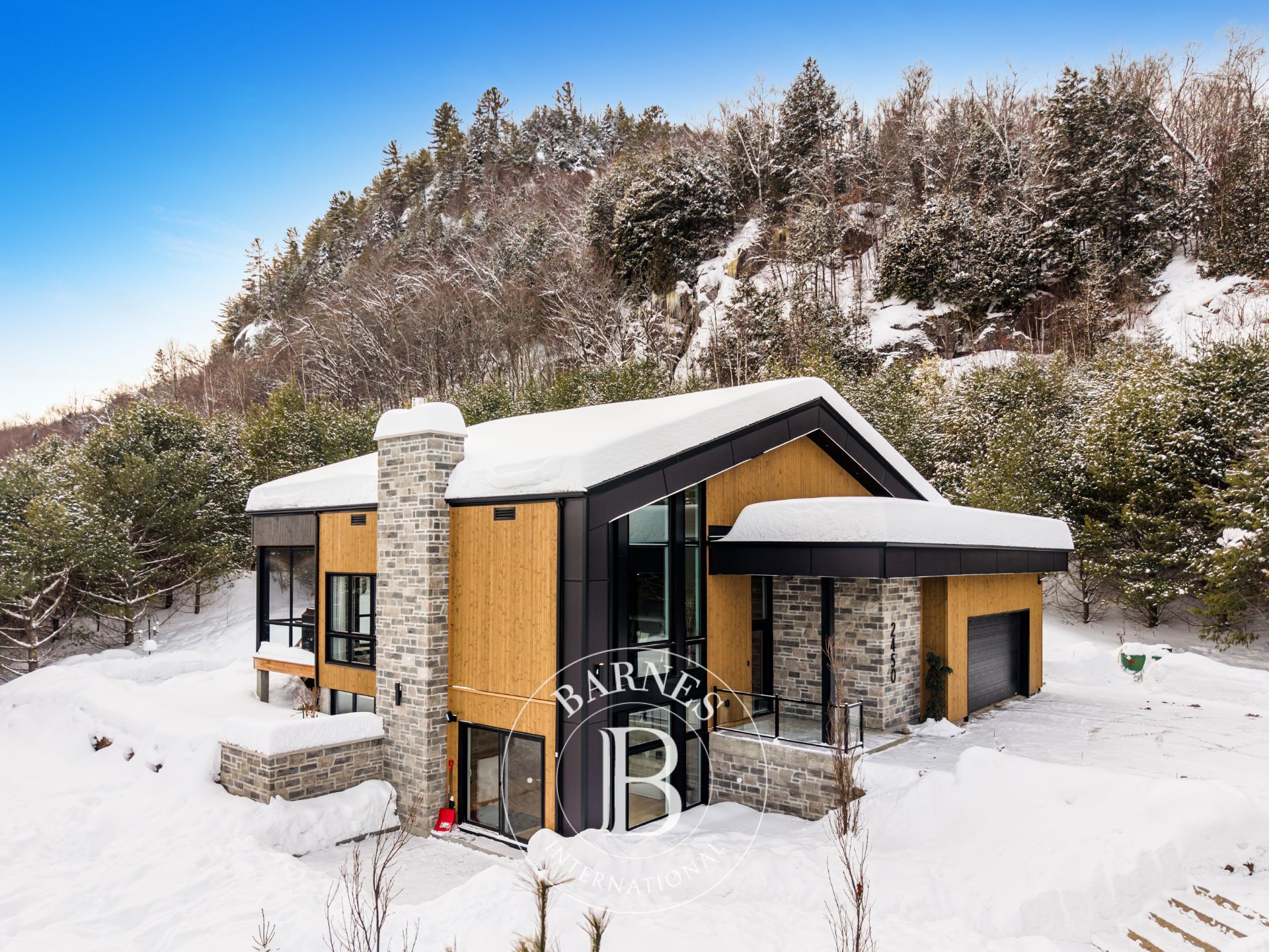 2450 Ch. de l&rsquo;Étang  Sainte-Adèle (Laurentides) - picture 3