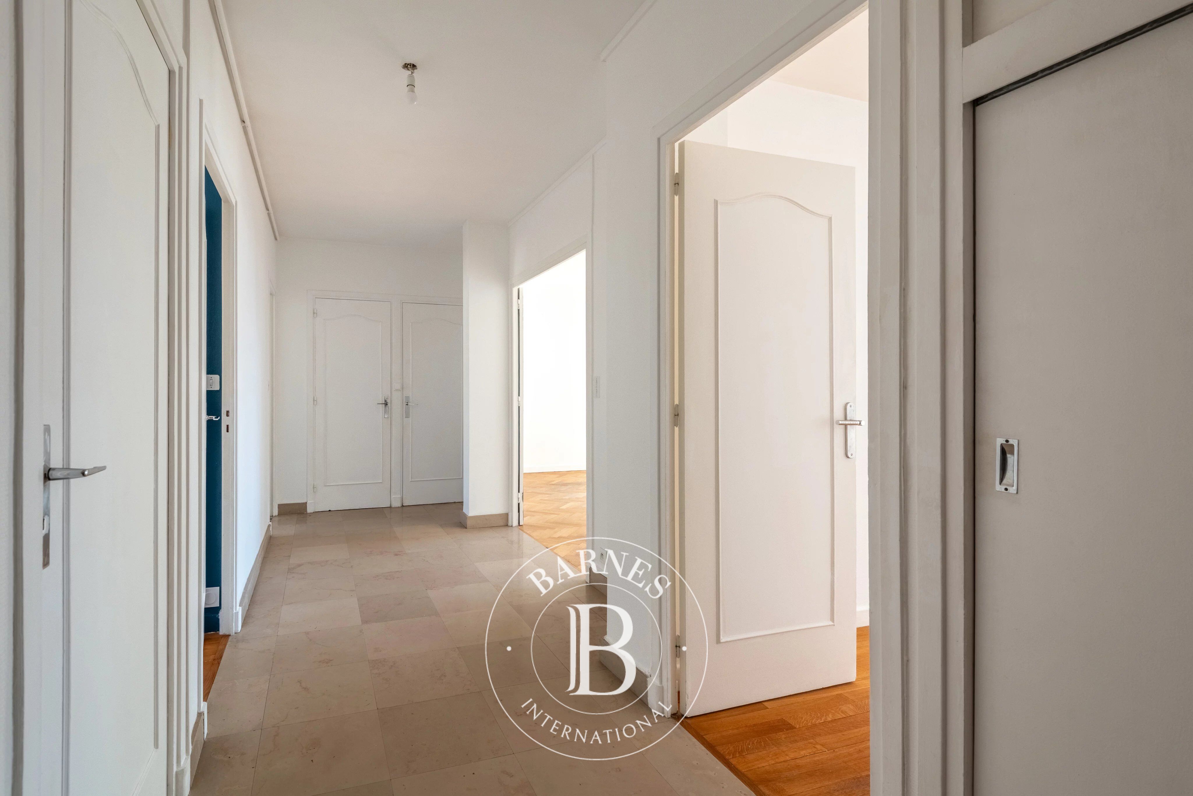 Lyon 3 - Appartement 87,37 m²  - 3 chambres - Loggia - picture 3