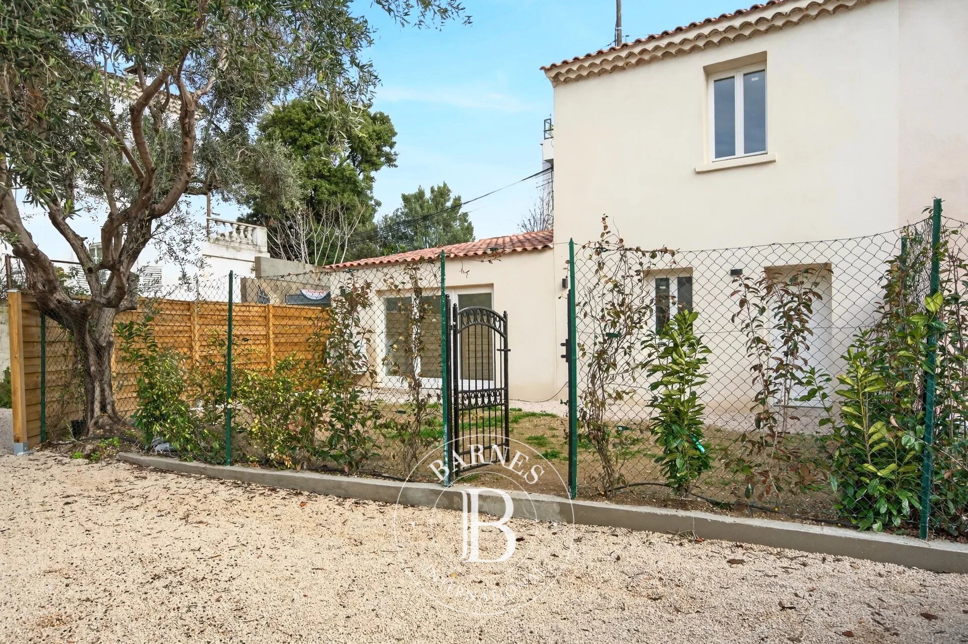 VENTE - MARSEILLE - 13008 - SAINTE-ANNE - MAISON - 2 CHAMBRES - JARDIN PRIVATIF - PARKING - picture 1