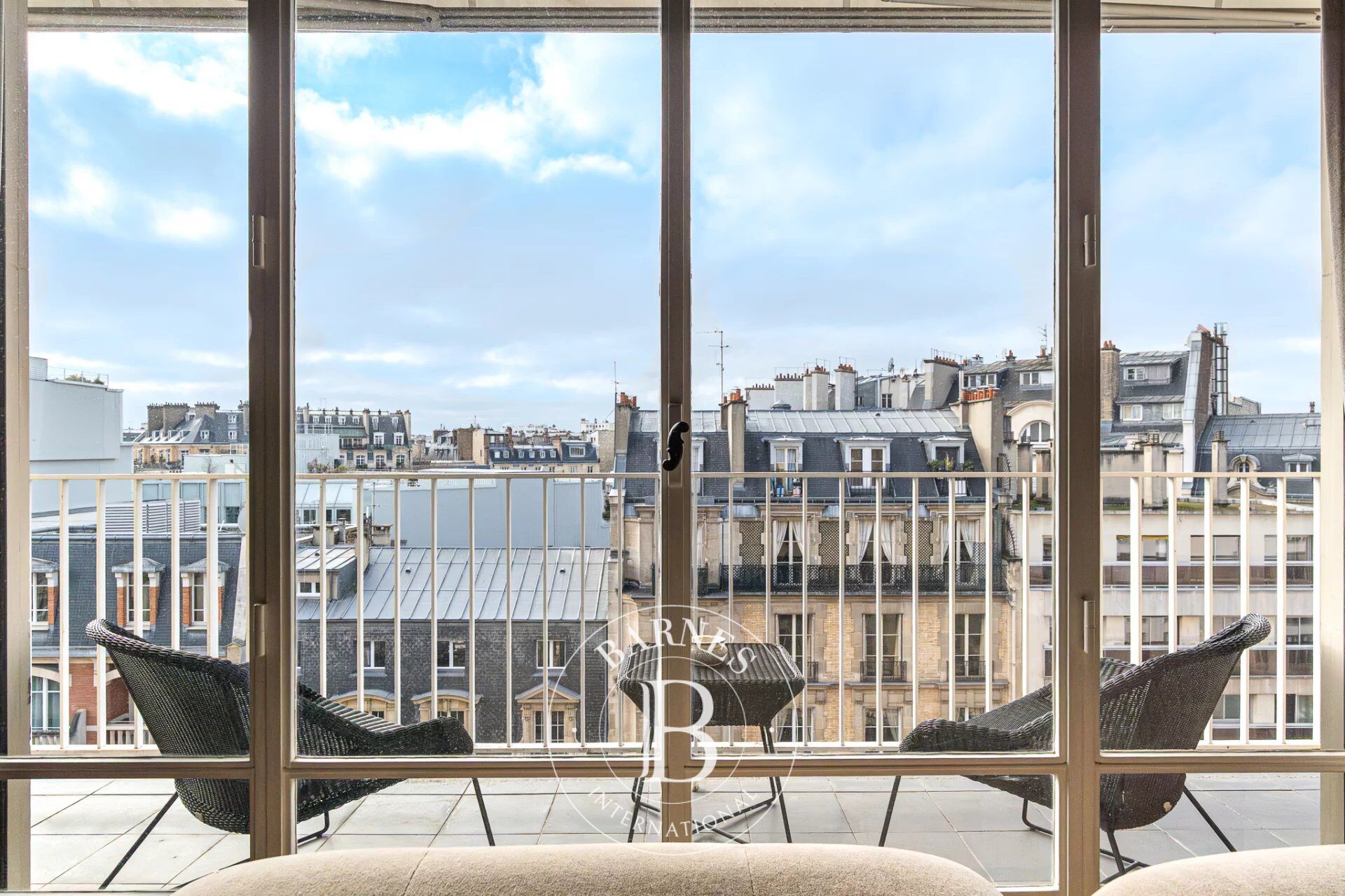 Paris 16 - Belles Feuilles - Appartement 4 chambres vues dégagées balcons - picture 1