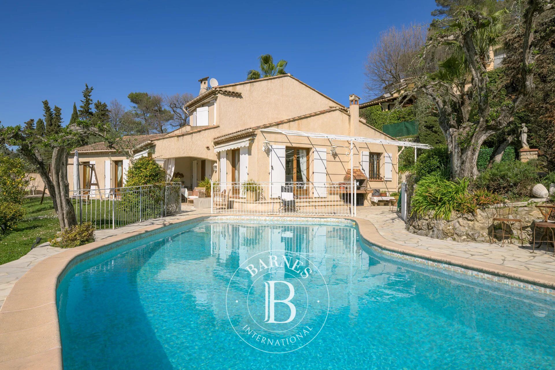 Villa Mougins - picture 1