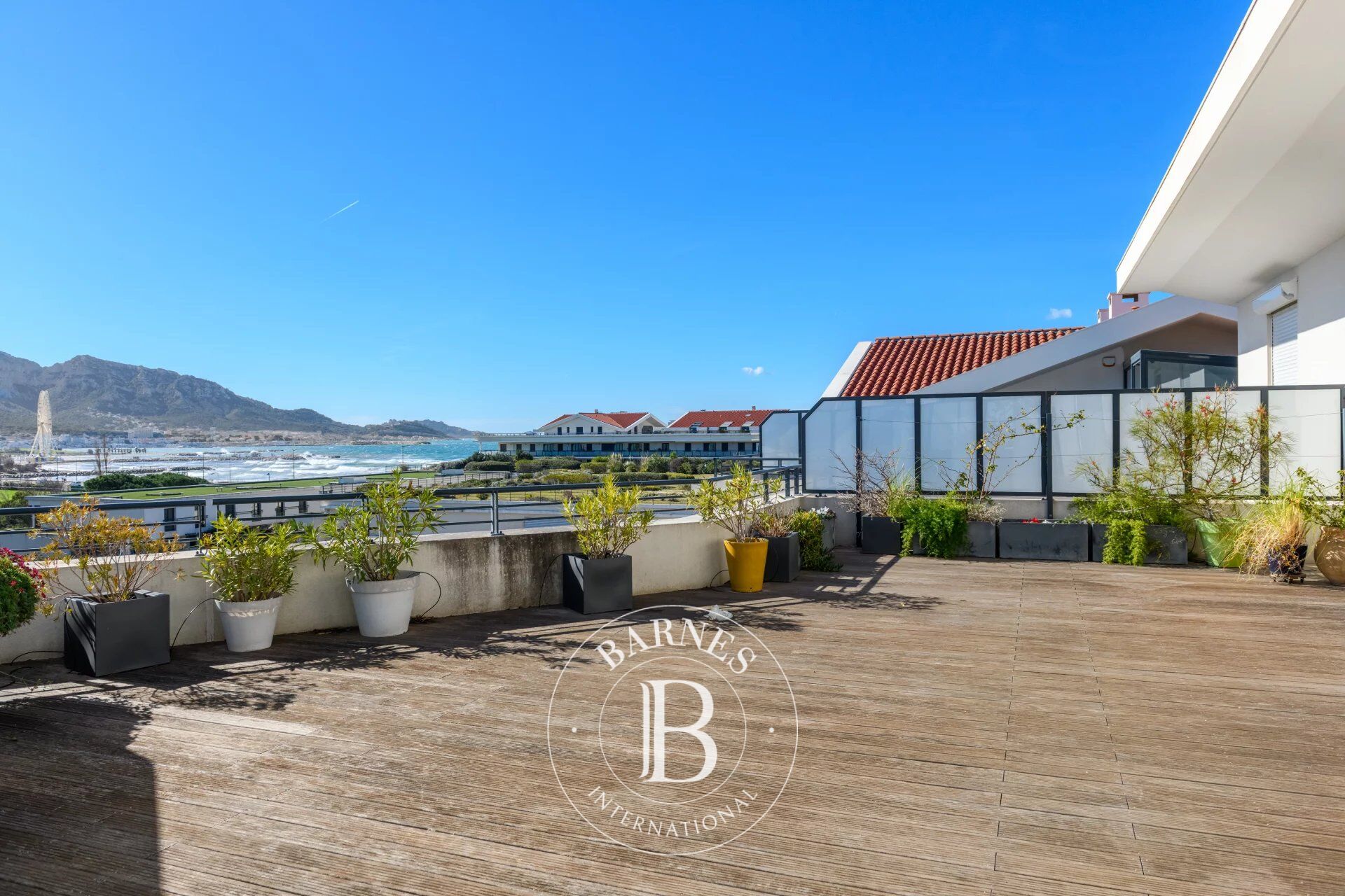 VENTE - MARSEILLE - 13008 - LA PLAGE - APPARTEMENT - VUE MER PANORAMIQUE - TERRASSE 95 M² - GARAGE BOX - picture 3