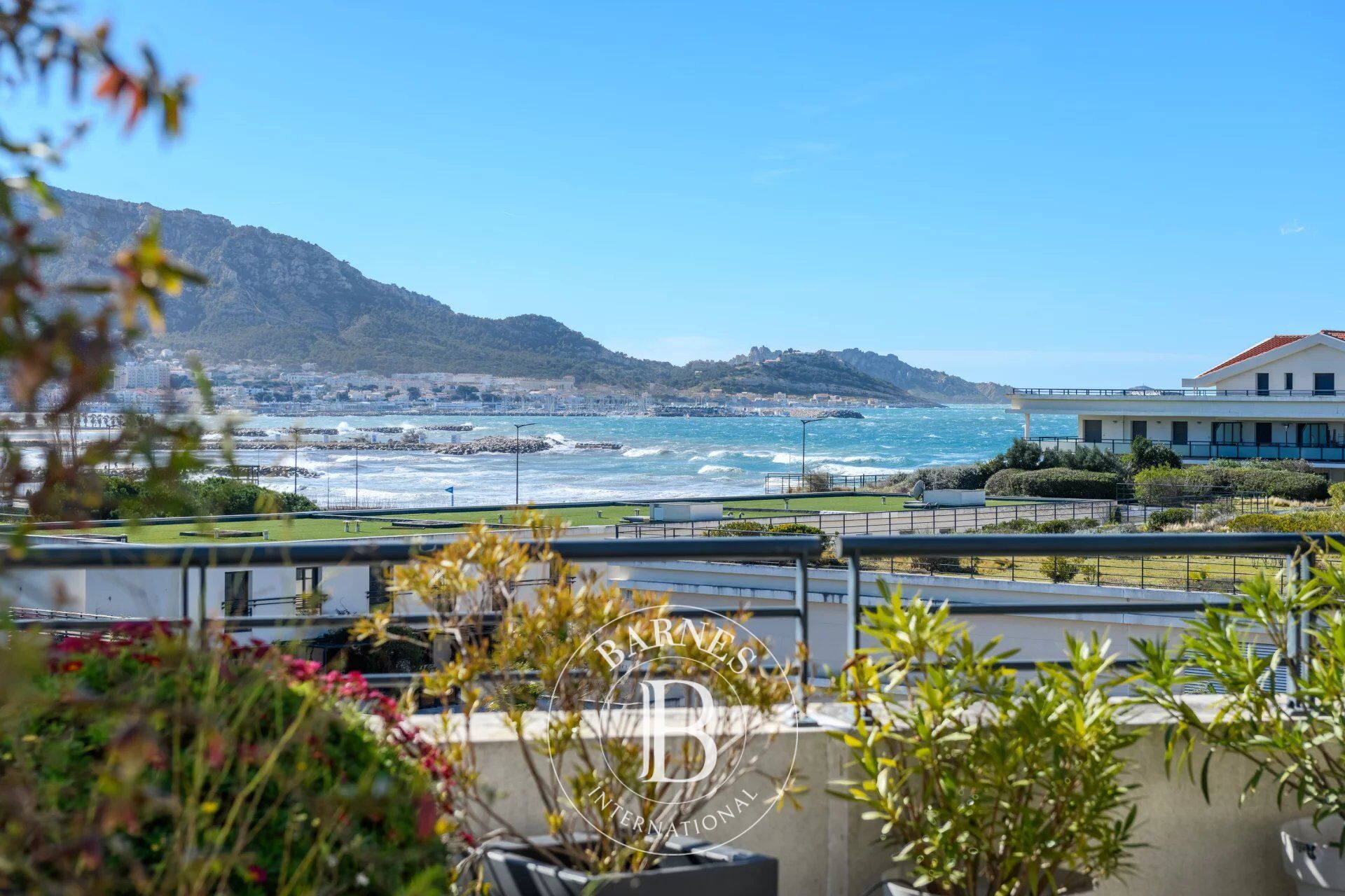 VENTE - MARSEILLE - 13008 - LA PLAGE - APPARTEMENT - VUE MER PANORAMIQUE - TERRASSE 95 M² - GARAGE BOX - picture 1