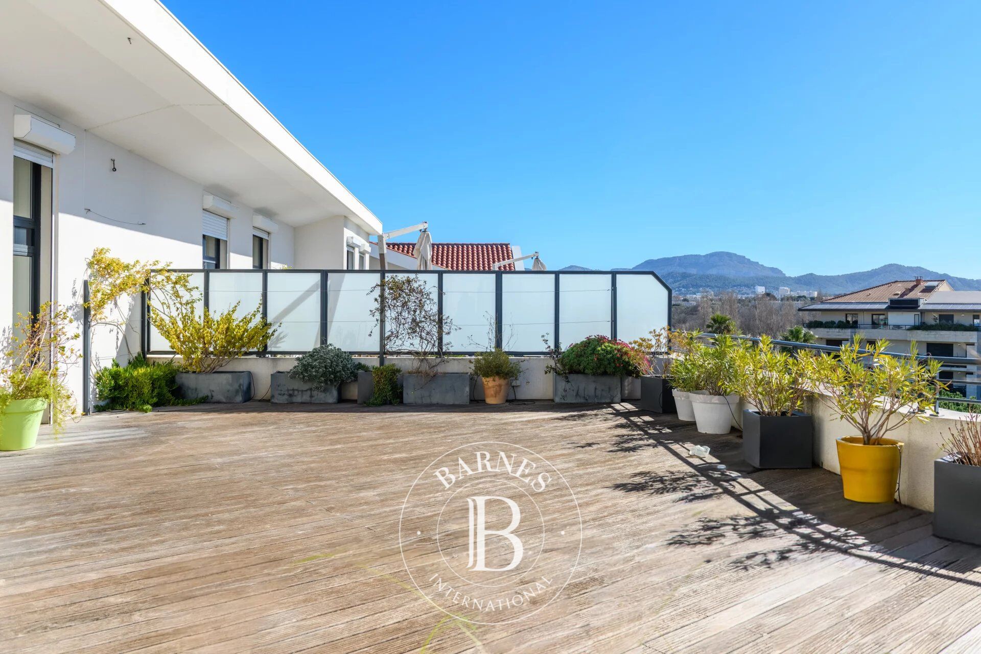 VENTE - MARSEILLE - 13008 - LA PLAGE - APPARTEMENT - VUE MER PANORAMIQUE - TERRASSE 95 M² - GARAGE BOX - picture 2