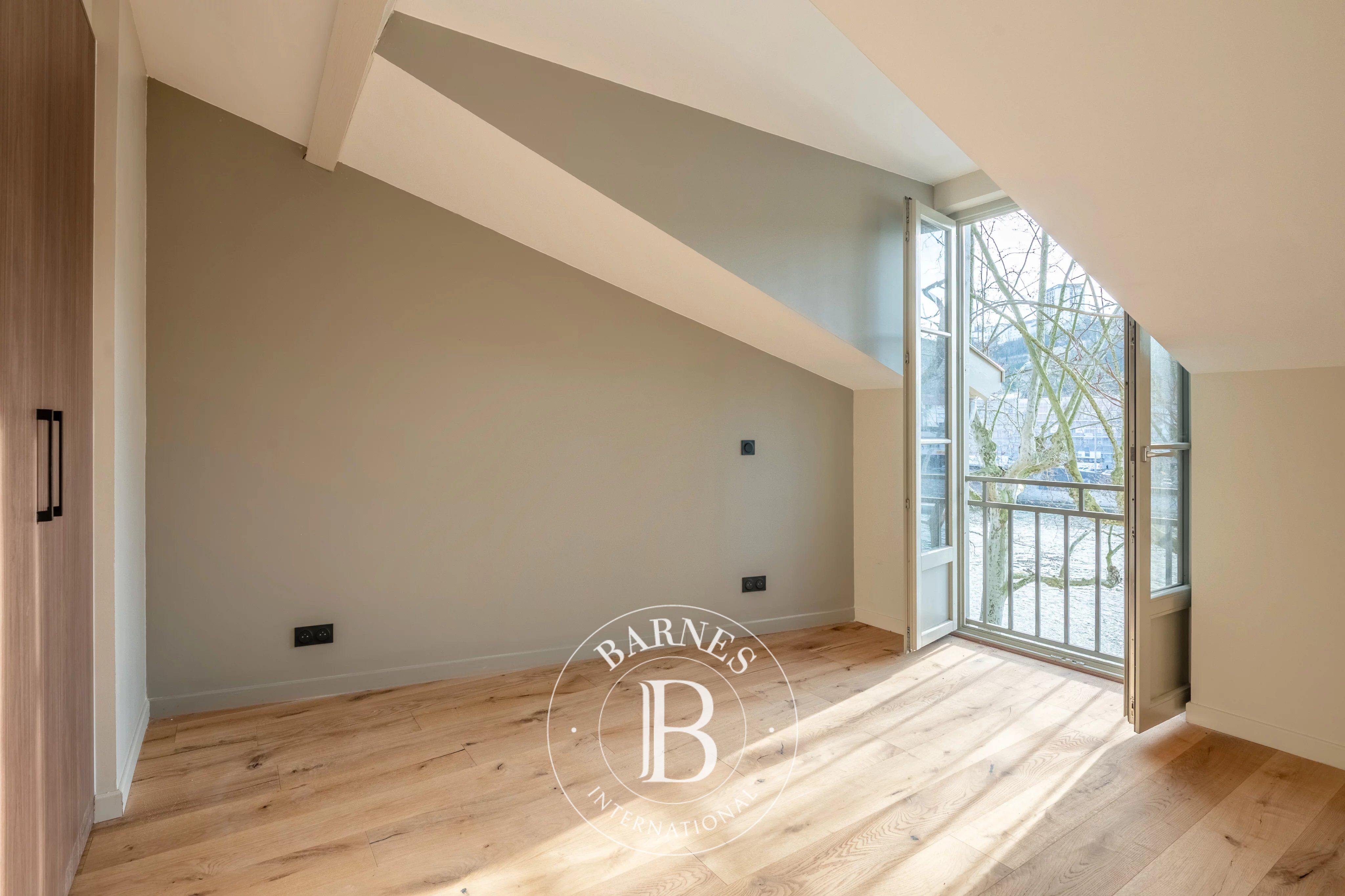 Lyon 1st – Quai Saint-Vincent – 67.97 m² Apartment – 2 Bedrooms - picture 3