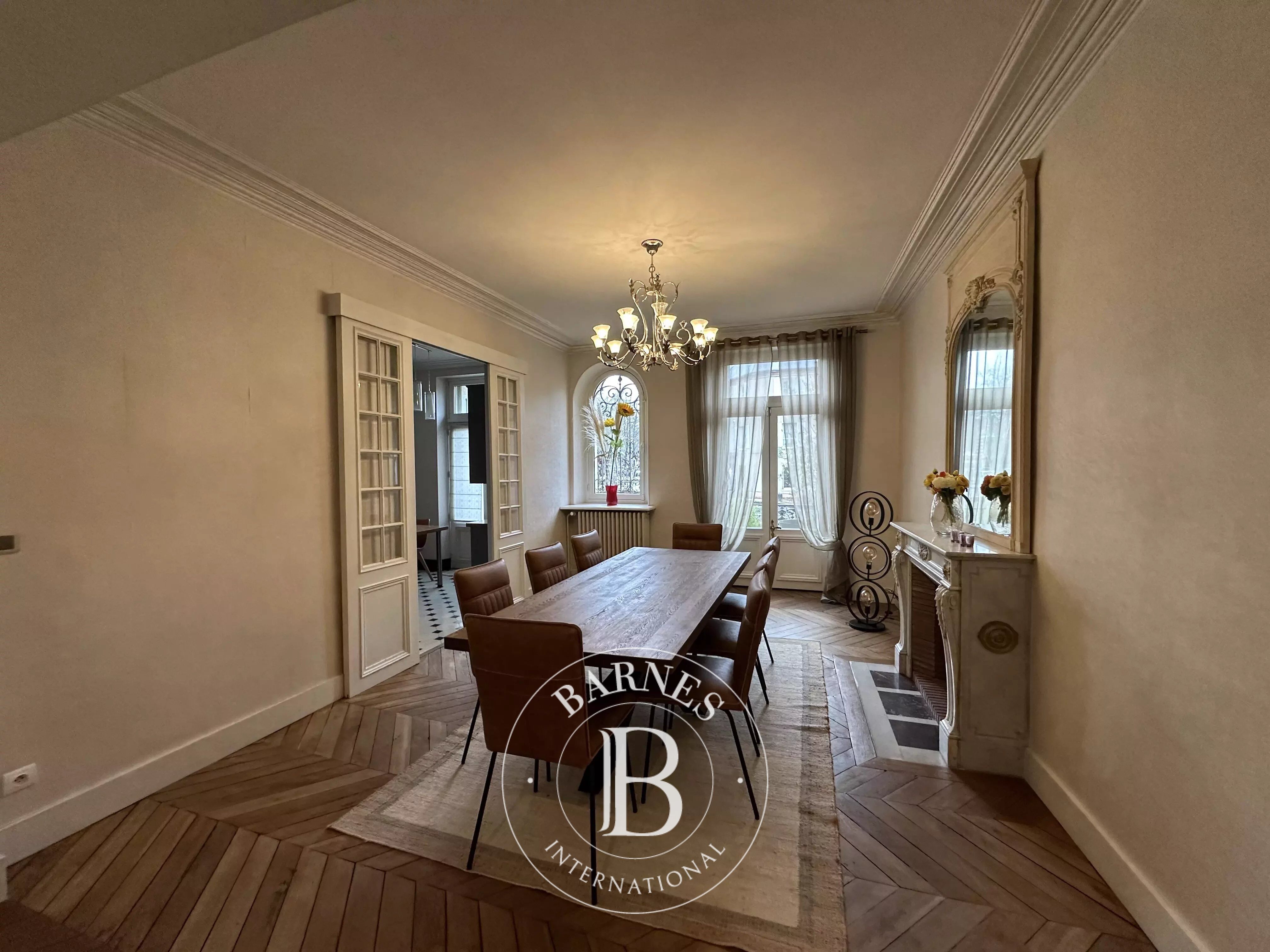 Palacete Montargis - picture 1