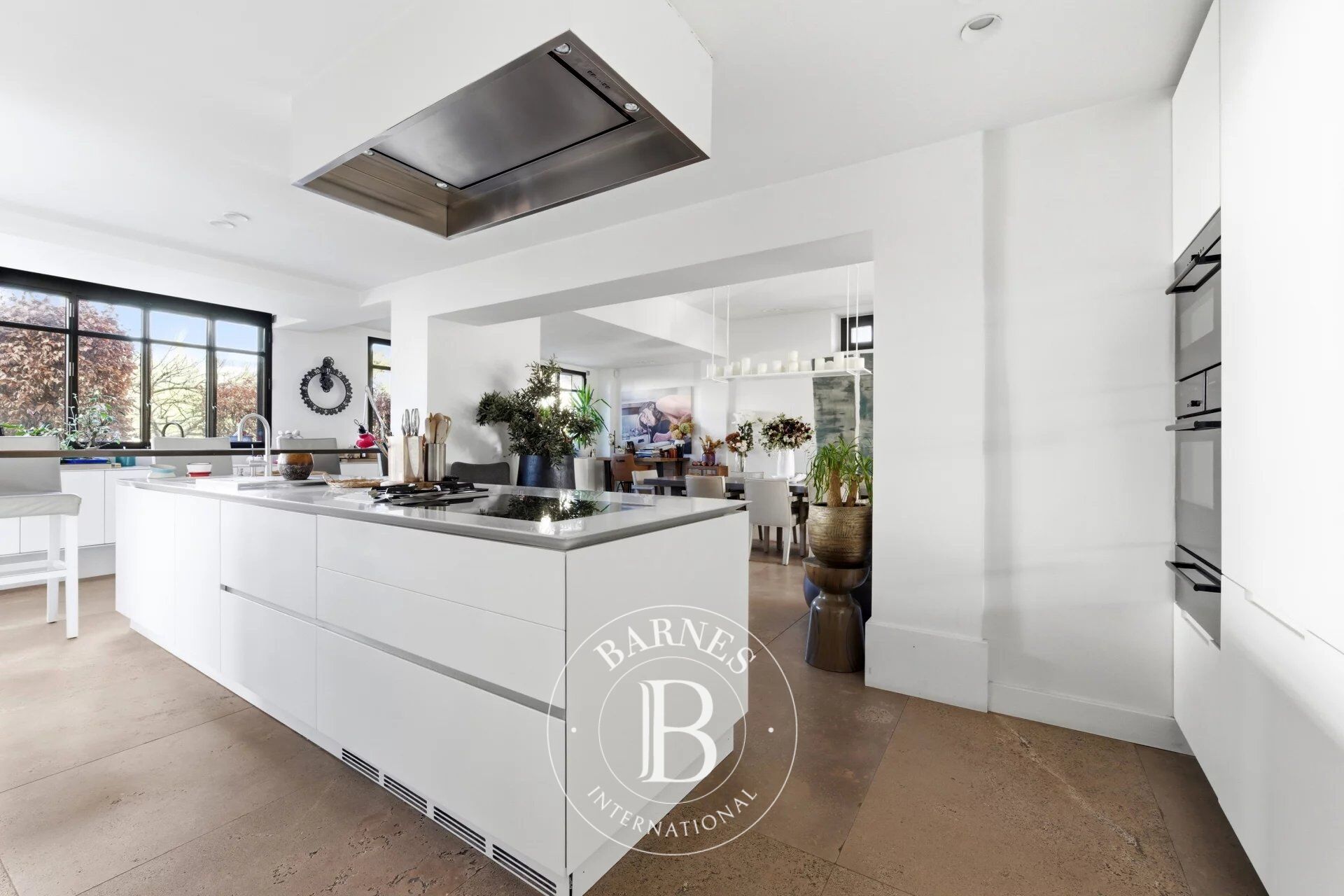 Propriété d'exception avec piscine au coeur de La Varenne-Saint-Hilaire - picture 3