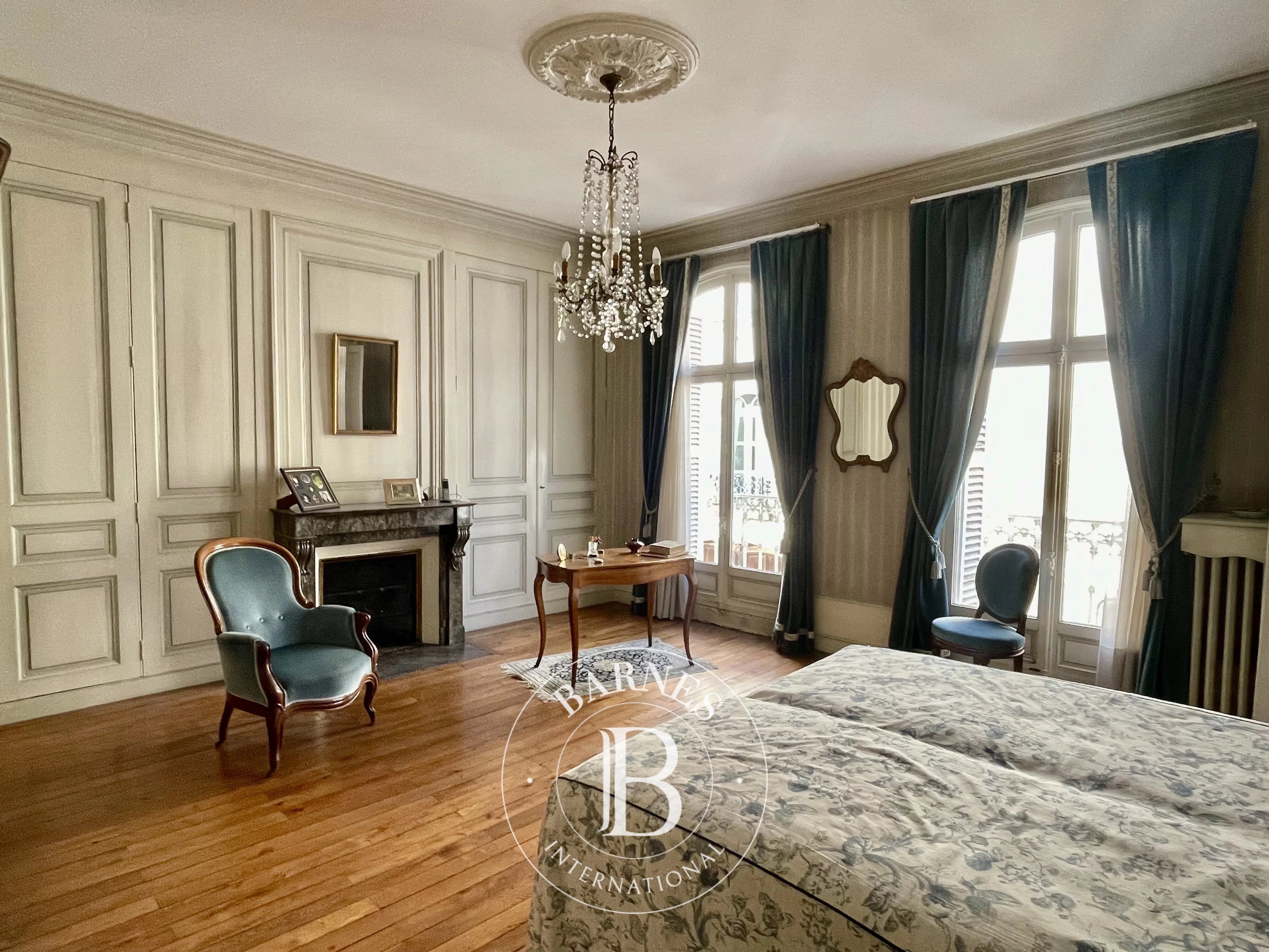 TOURS , Quartier Cathédrale - Hôtel Particulier - picture 3