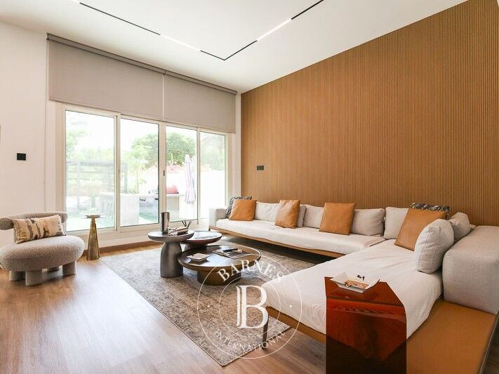 Villa Jumeirah Village Circle - picture 3