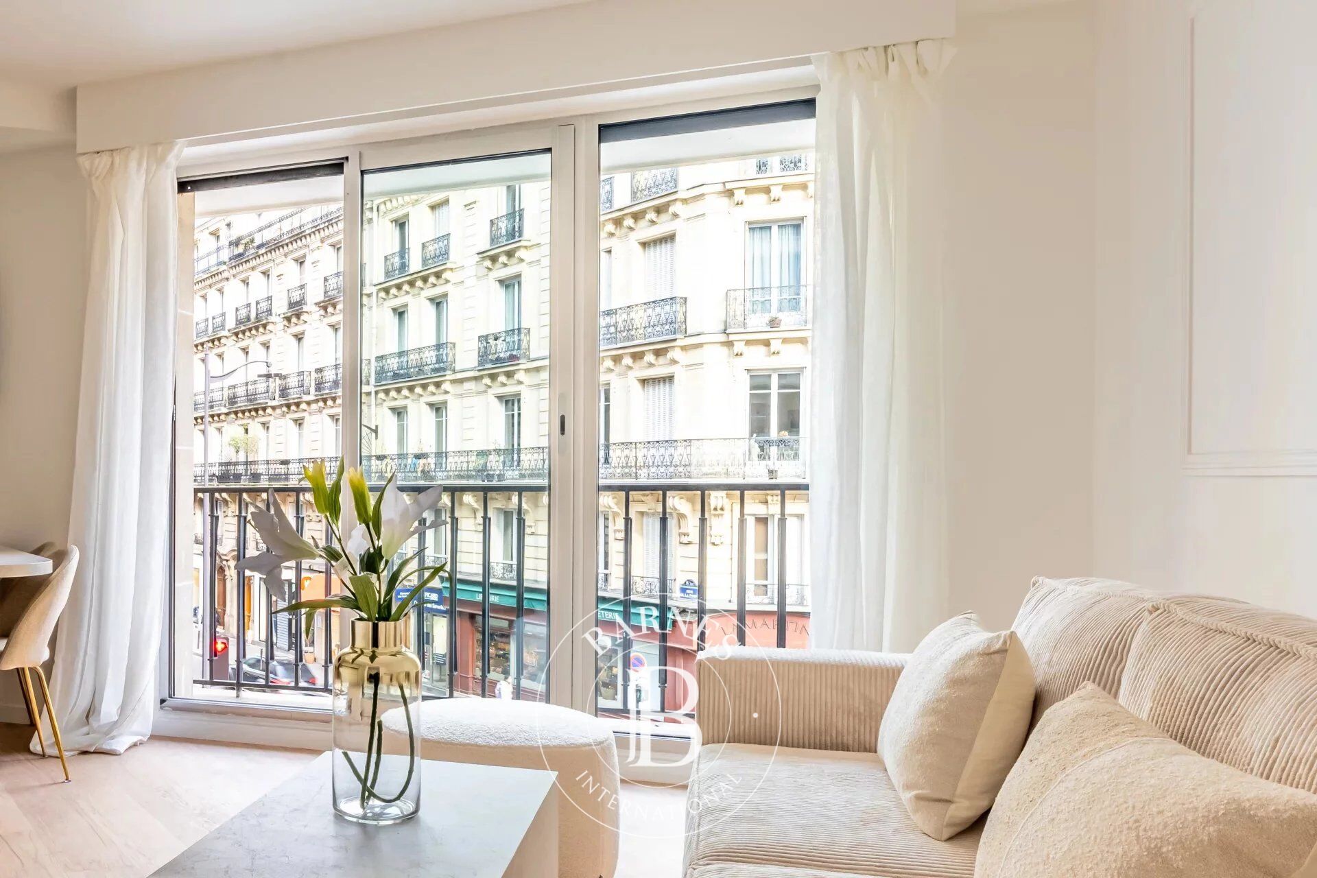 Paris 16 - Victor Hugo / Pompe - Stunning 1-bed apartment - Light-filled - picture 3