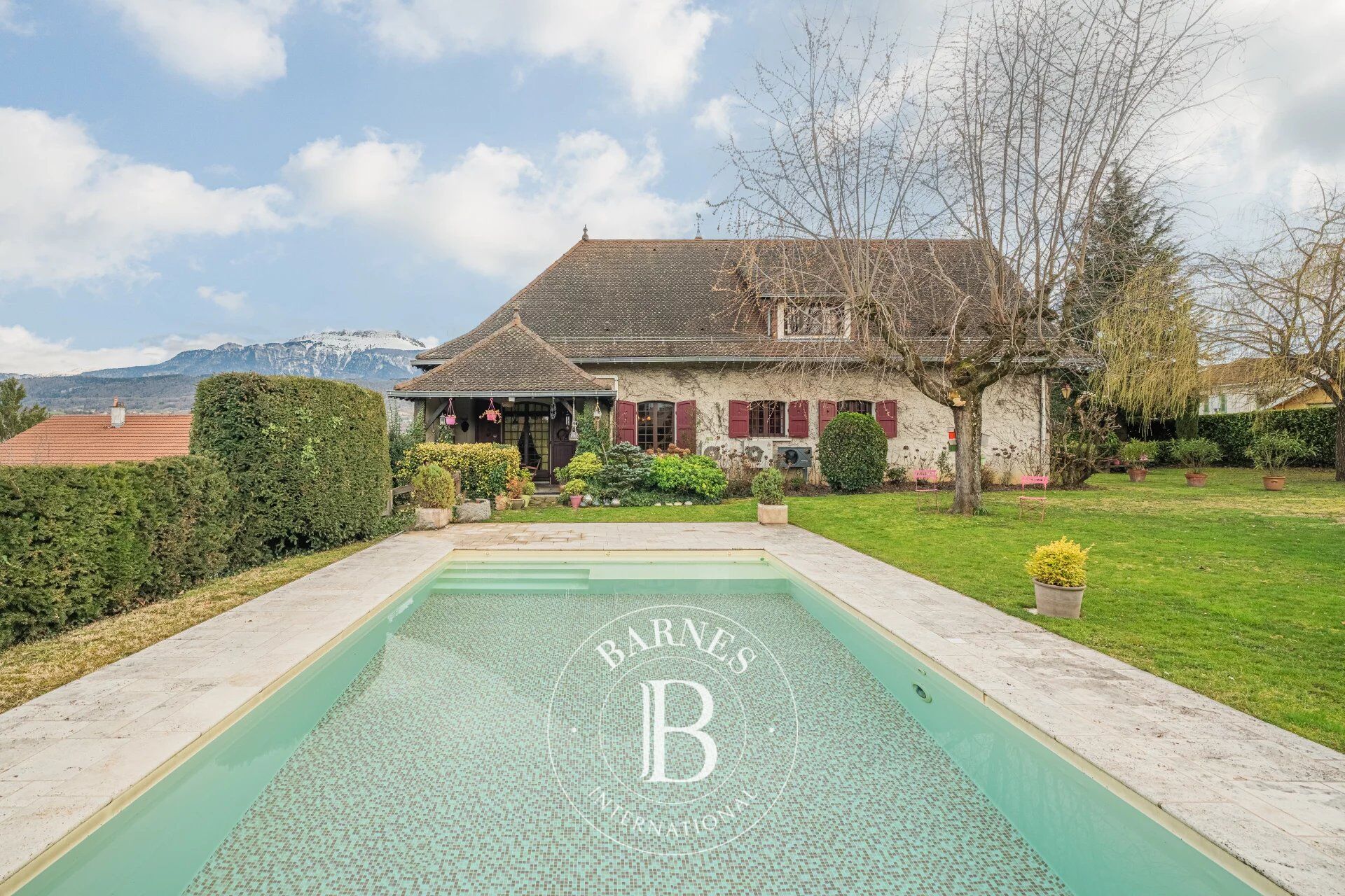 Maison bourgeoise avec tourelle, vue panoramique et terrain constructible - picture 2