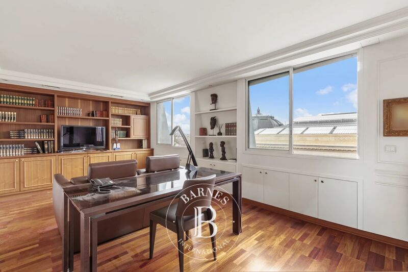 For Sale Apartment | Paris 8ème - picture 2