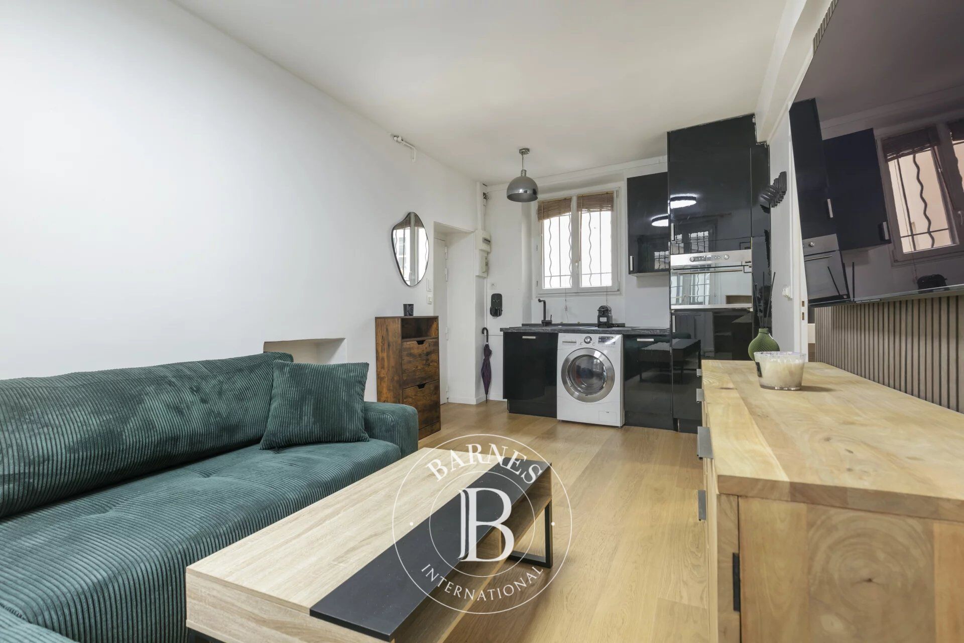 PARIS 17th – RUE DE LÉVIS – Quiet Through Two-Room Apartment - picture 3