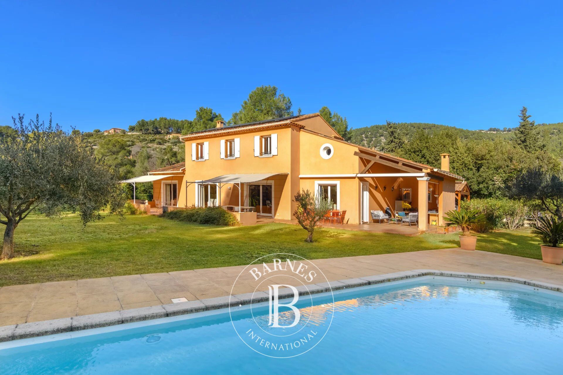 Vente - Sanary - Belle Propriété - Parfait Etat - Piscine - picture 2