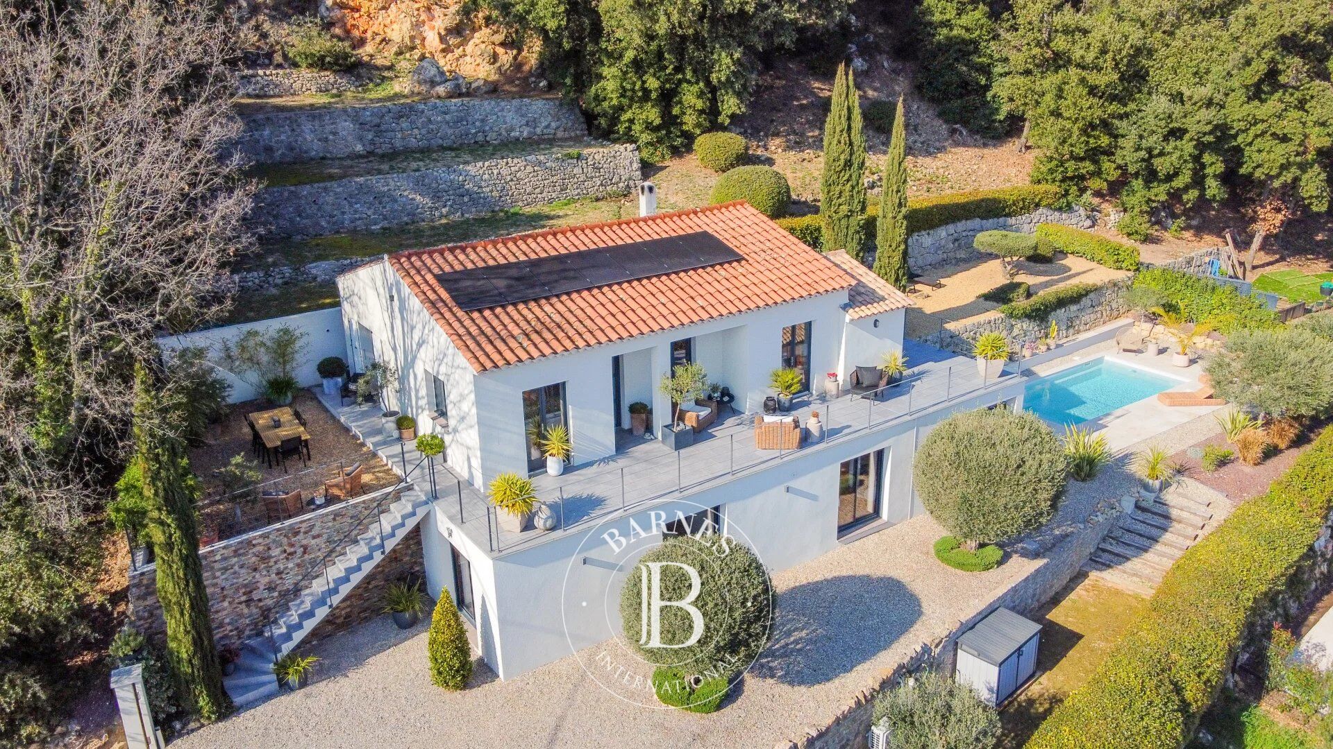 BAGNOLS-EN-FORÊT Villa contemporaine – Vue panoramique exceptionnelle - picture 3