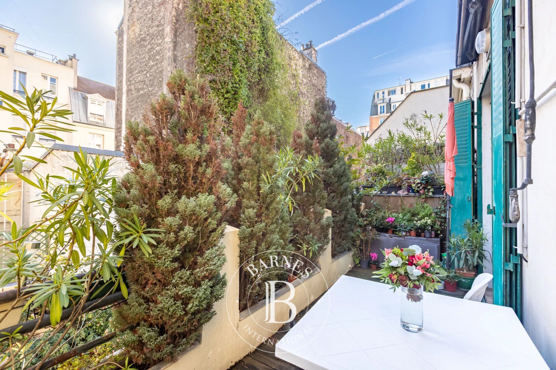 Paris 17 - Rue du Printemps - Apartment with terrace - 3 bedrooms and 1 office - picture 1