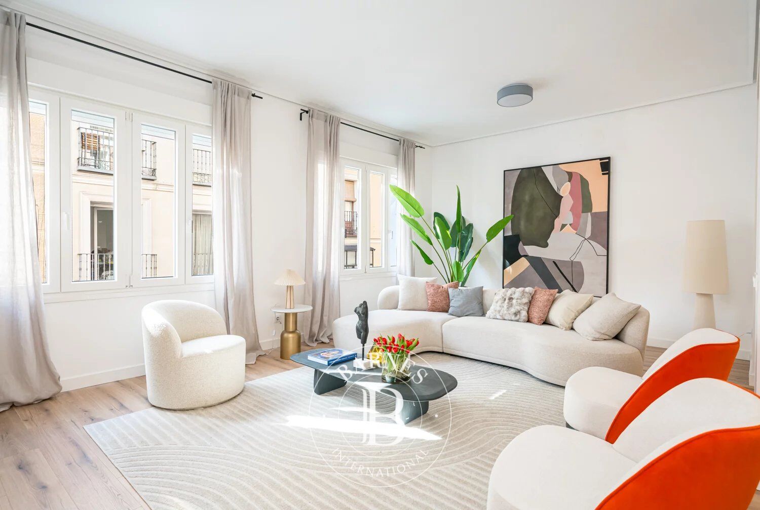 Elegante vivienda reformada en el corazón de Huertas-Cortes - picture 1