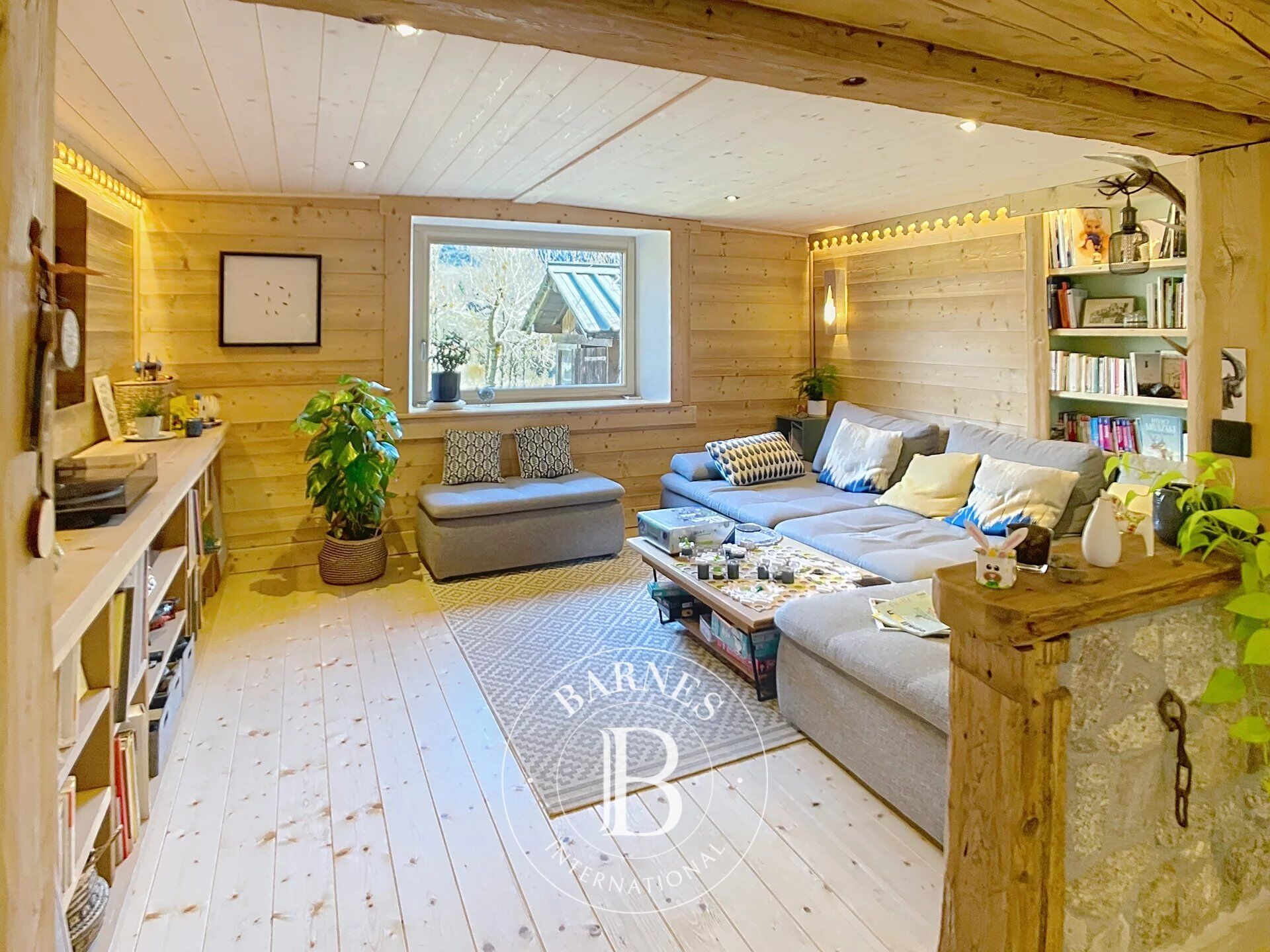 BARNES CHAMONIX – LES HOUCHES – COUPEAU – SEMI-DETACHED FARMHOUSE – 4 BEDROOMS – MONT BLANC VIEWS - picture 3