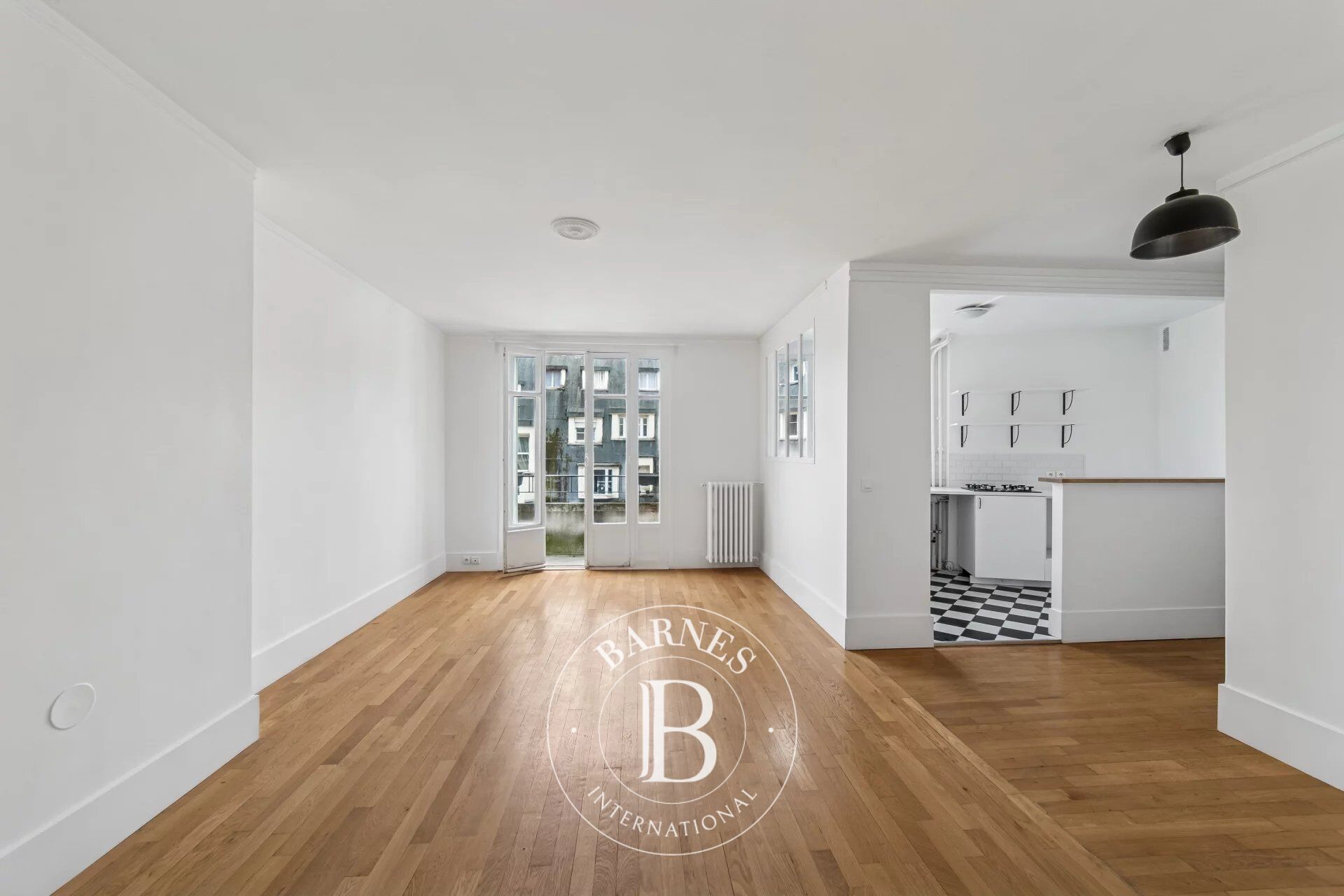 Paris 16 - South Auteuil - Upper floor with balcony - 1 bedroom - picture 3