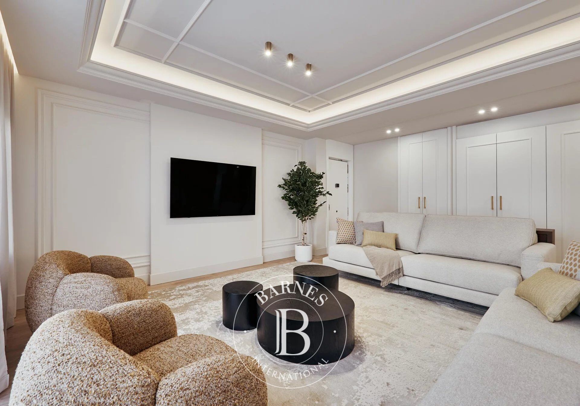 Exclusiva vivienda de 4 Dormitorios en Castellana - Salamanca - picture 3