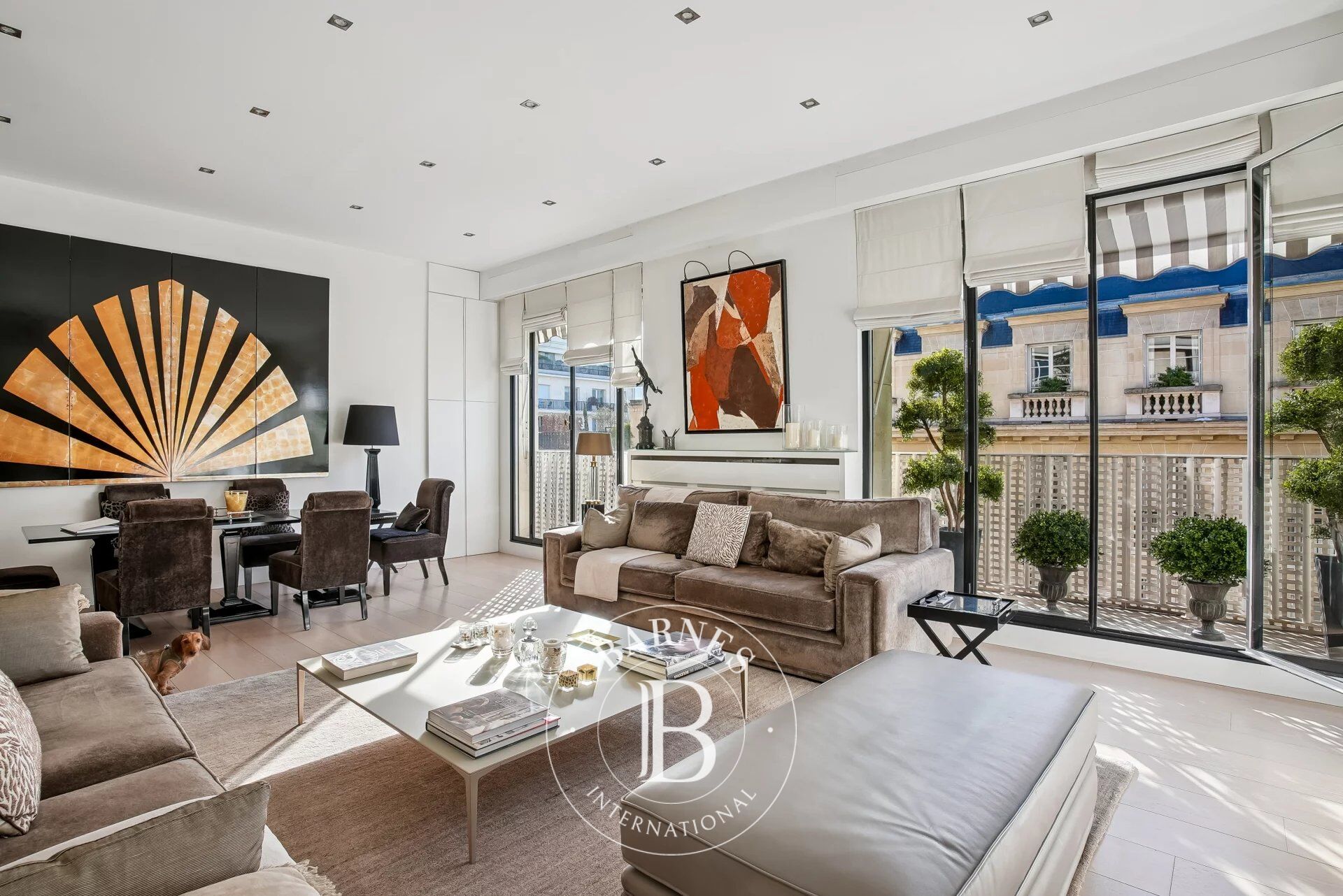 Paris 16ème - OCDE - Entièrement rénové - Balcon - picture 3