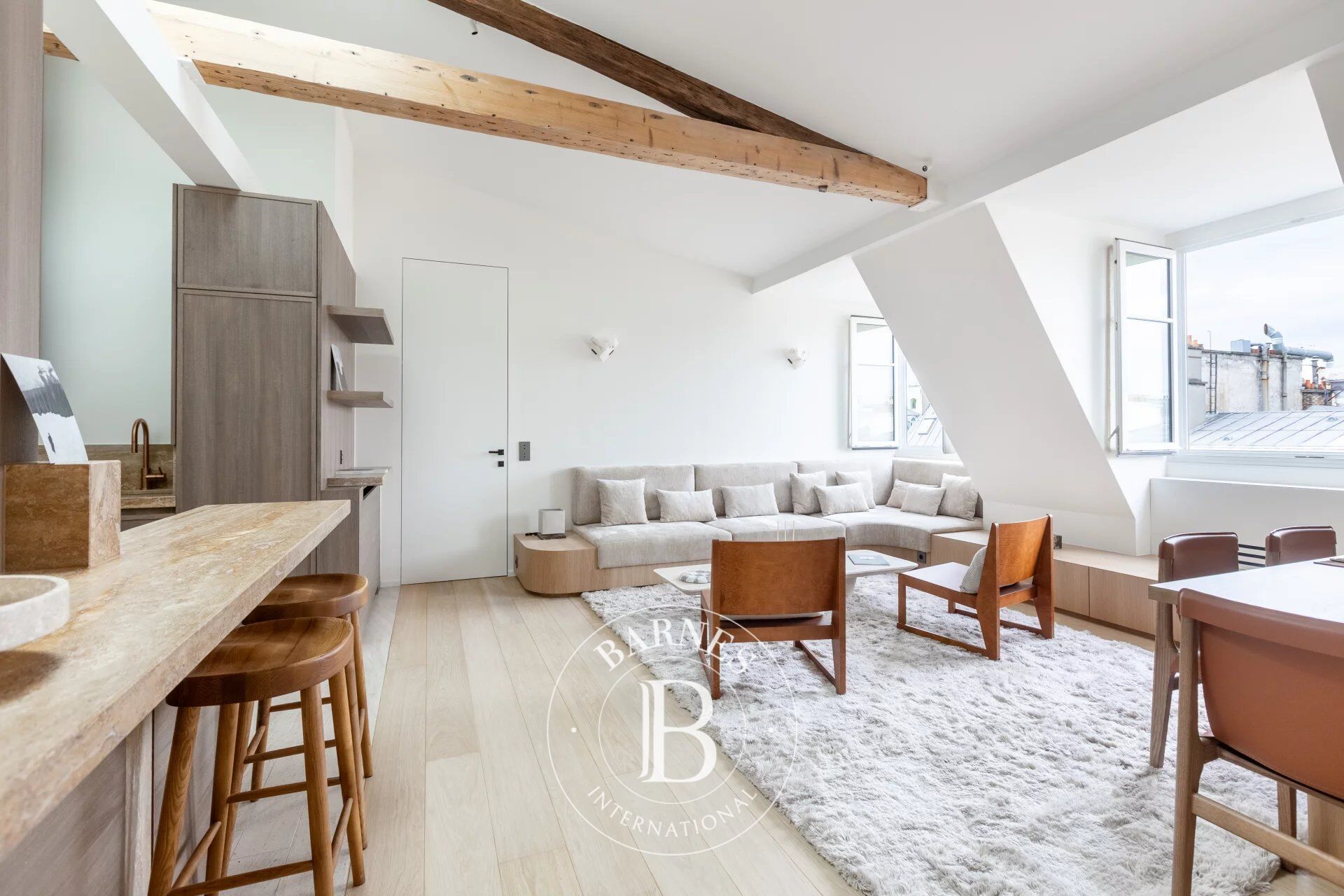 Piso Paris 8ème - picture 2