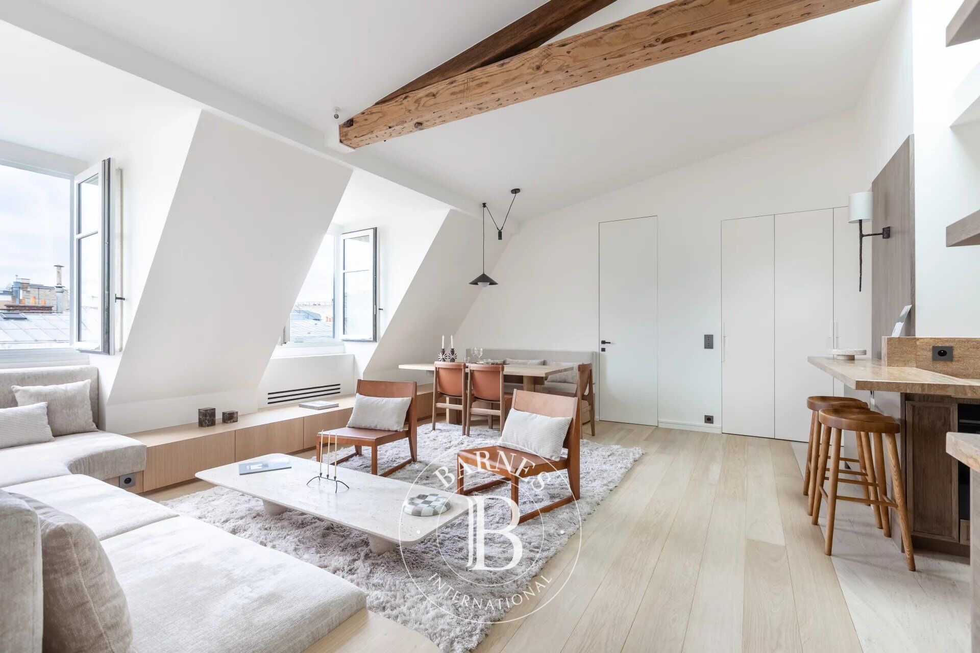 Piso Paris 8ème - picture 3