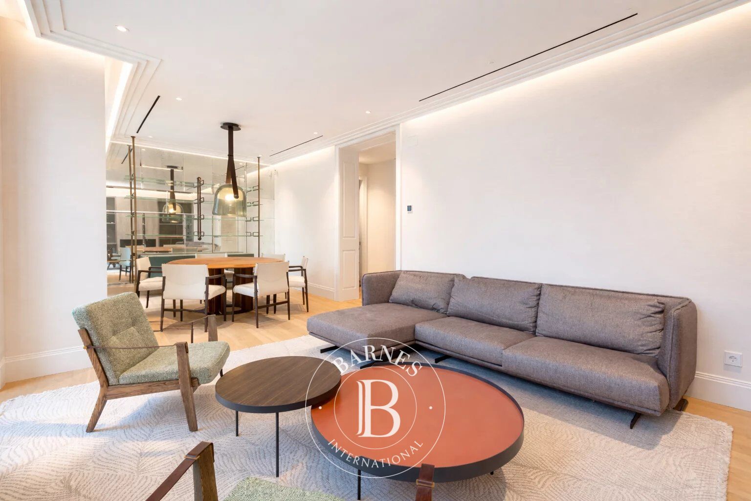 Luxuswohnung mit Balkonen, doppelter Ausrichtung und exklusiven Gemeinschaftsbereichen neben dem Retiro-Park - picture 2