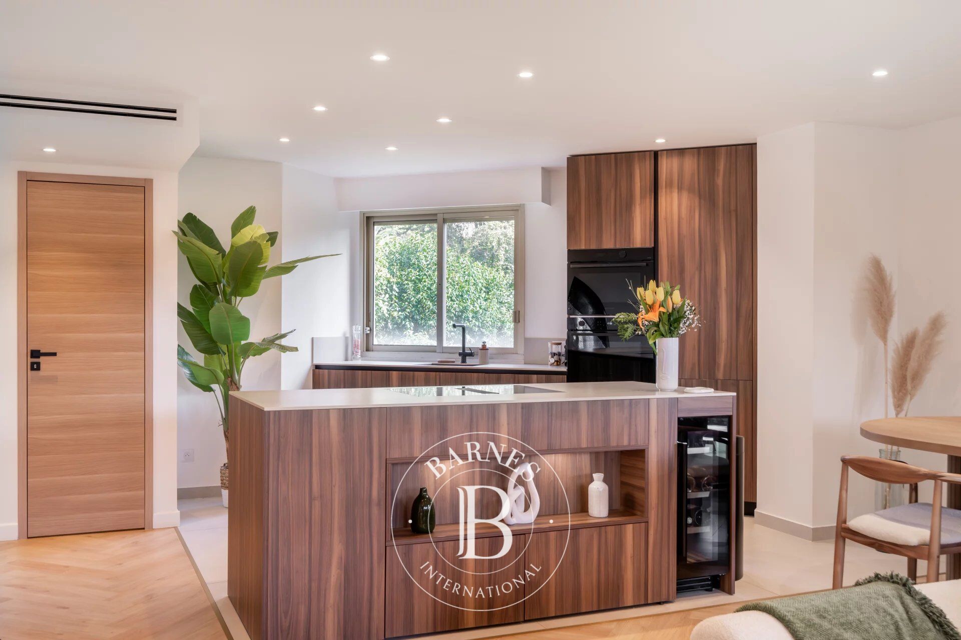 CANNES - APPARTEMENT - 3 PIÈCES - VUE DÉGAGÉE - picture 3