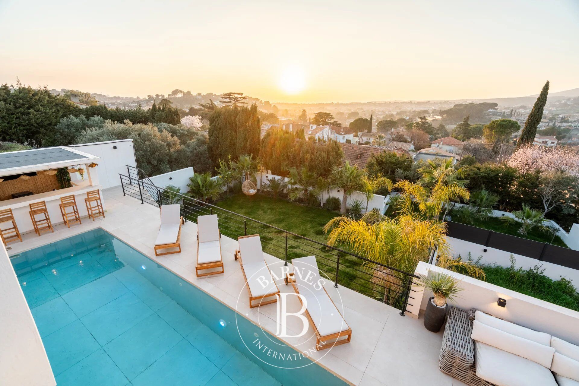 VENTE - ALLAUCH - 13190 - MAISON - VUE PANORAMIQUE - TERRASSE - PISCINE - JARDIN - picture 1