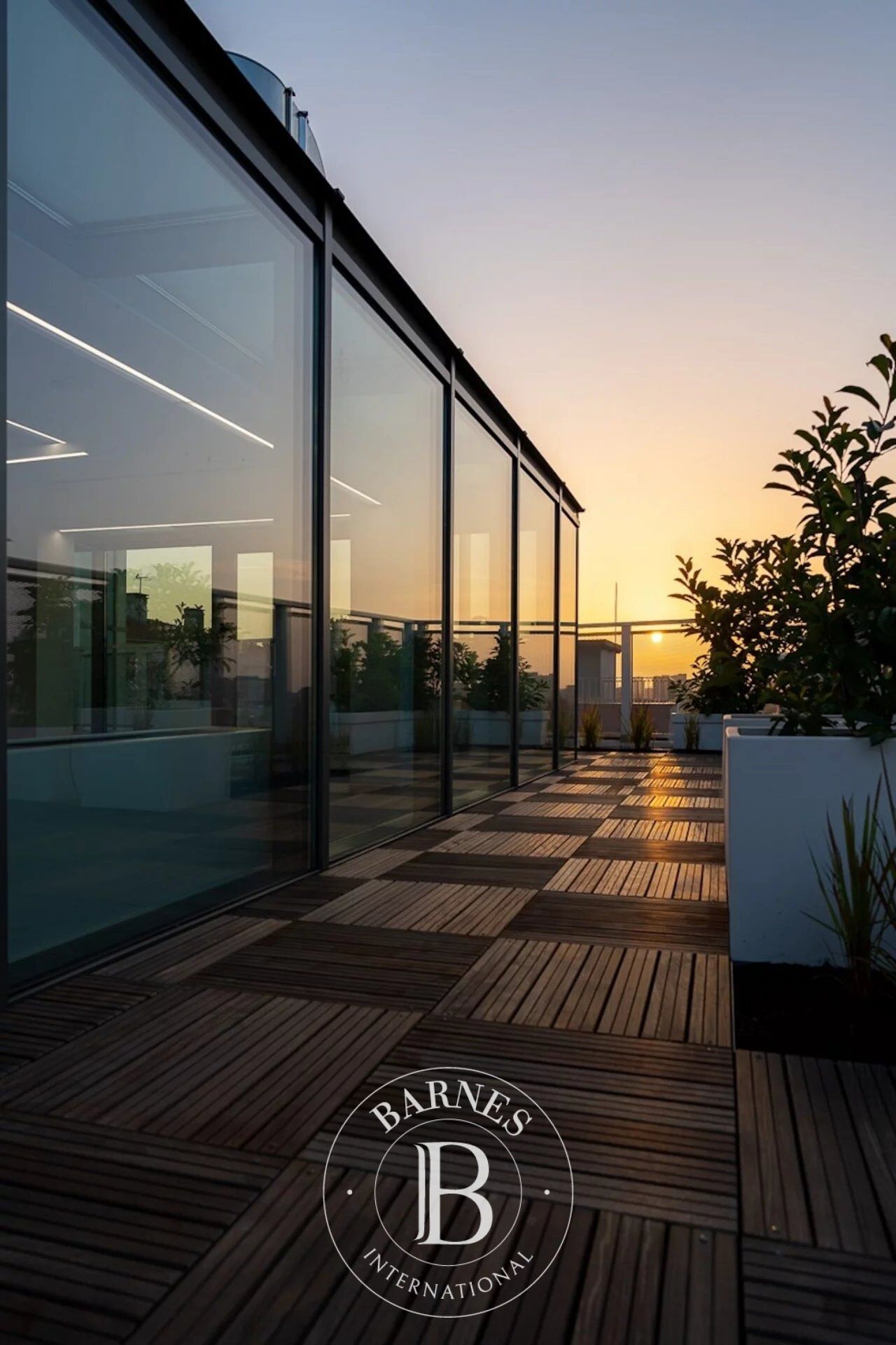 Modern office building in the prestigious Lozenets district with 10 parking spaces - picture 3