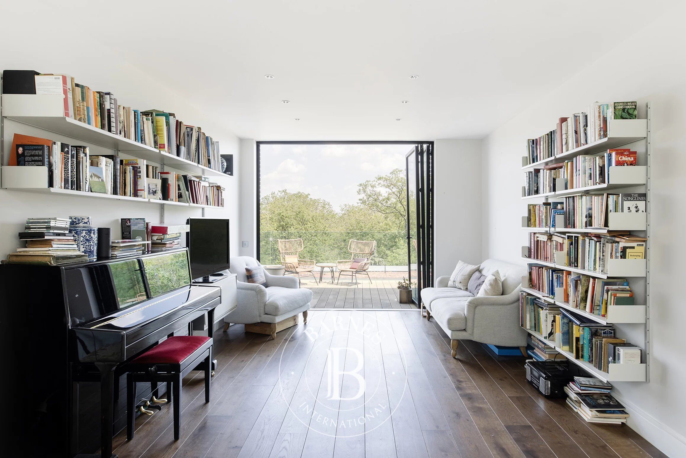 Salusbury Road, Queens Park - picture 1