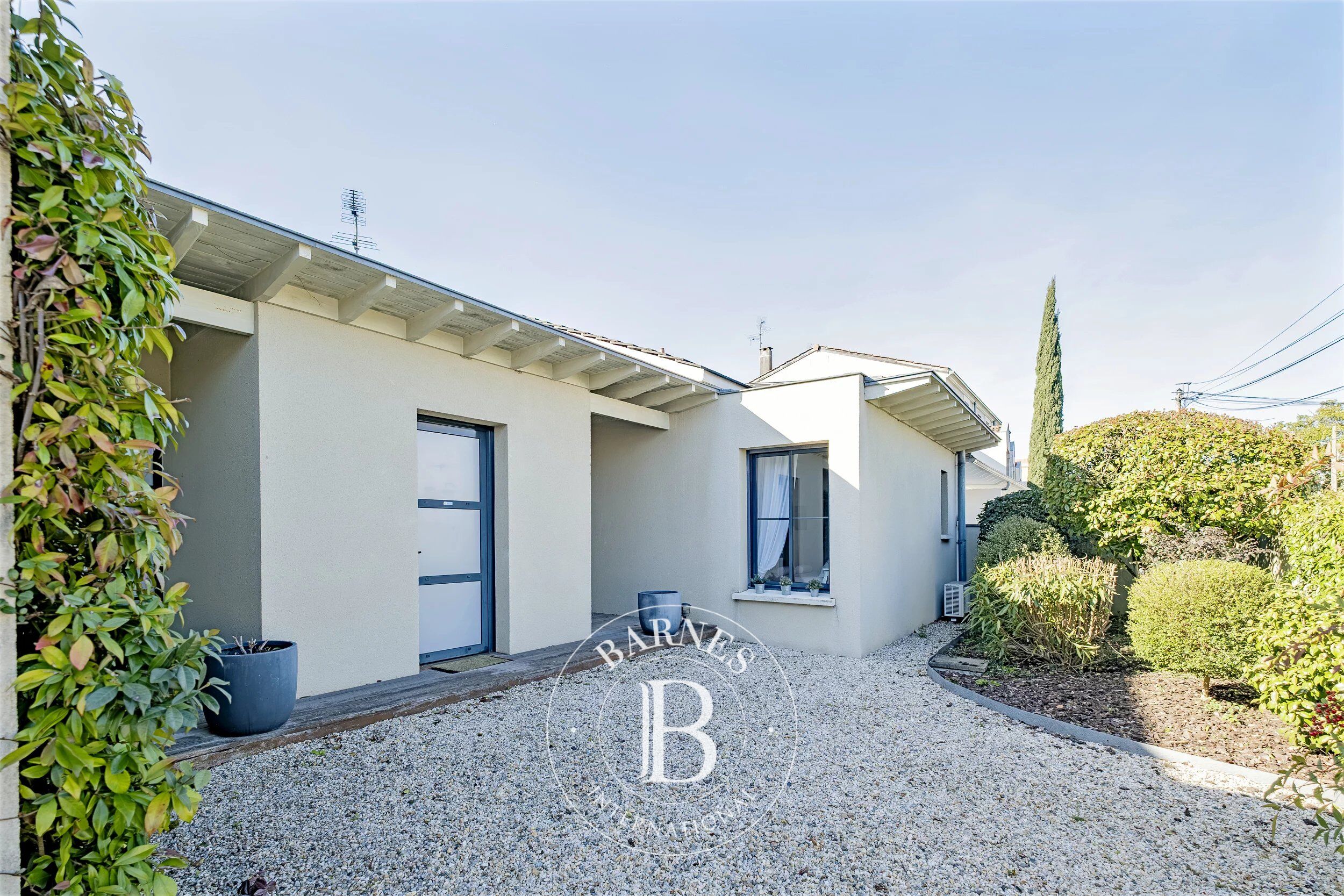 Bordeaux Caudéran - Maison contemporaine de 230 m² - Jardin - Piscine - Garage - picture 3