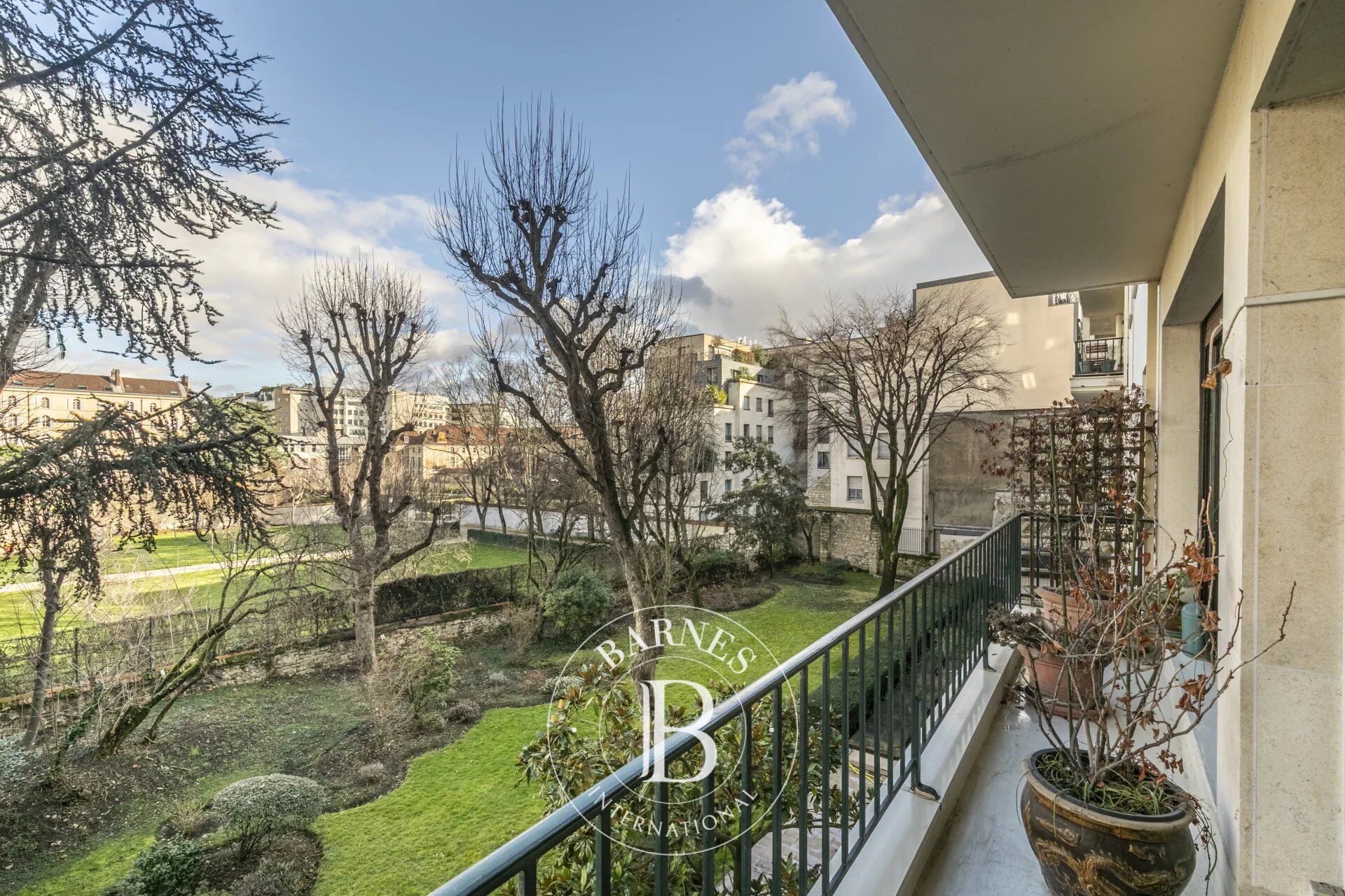 Paris 7 - Sèvres-Babylone - La campagne à Paris - Balcon - 3/4 chambres - picture 3