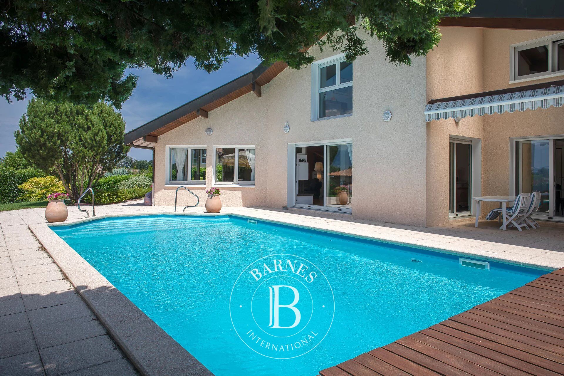 Messery - Villa de 205 m² - Terrain de 1703 m² avec piscine - 4 Chambres - picture 2