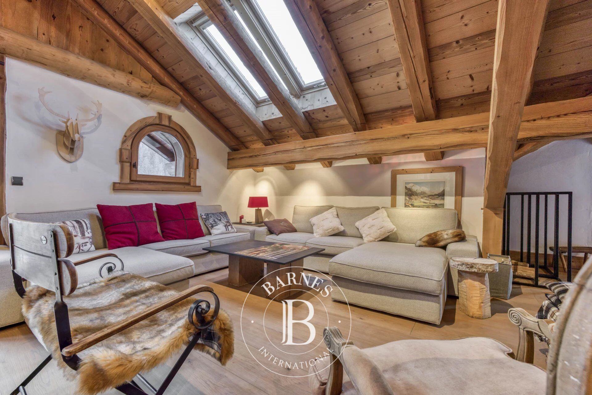 BARNES CHAMONIX - EXCLUSIVITE OFF MARKET - APPARTEMENT 3 CHAMBRES EN SUITE - COEUR DE VILLAGE - VUE MONT-BLANC CHAMONIX - picture 3