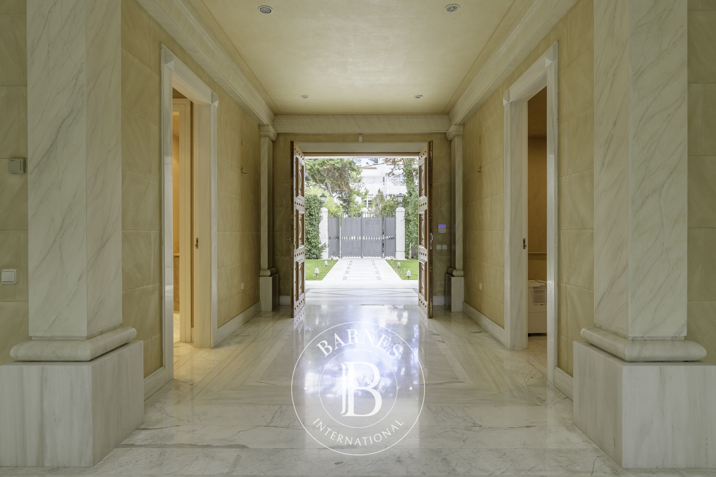 Villa Remarquable - Ekali, Banlieux du Nord - picture 2