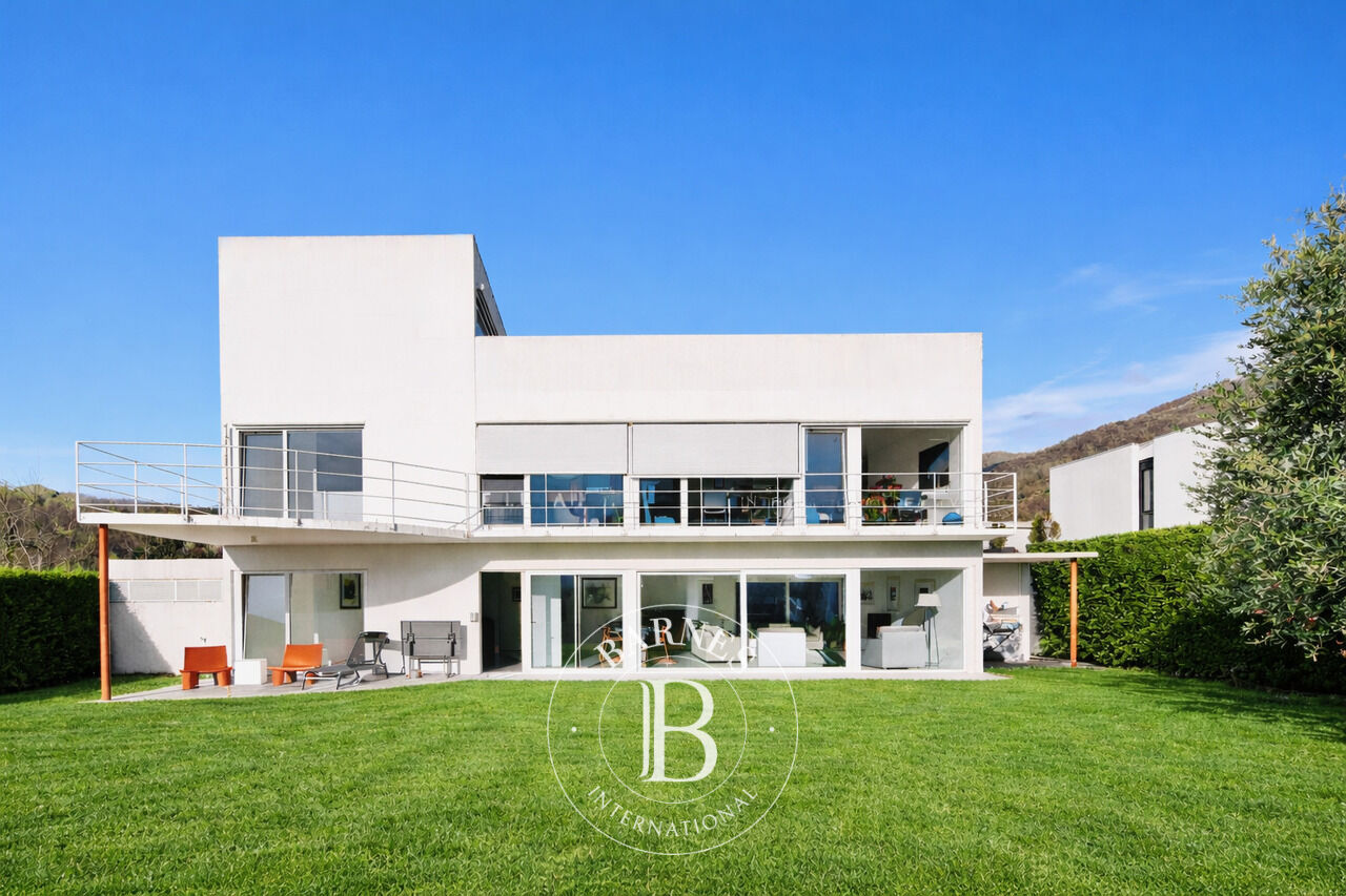 Villa Dino - picture 1