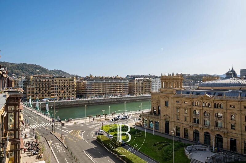 Ático con terraza en el Ensanche de San Sebastián
