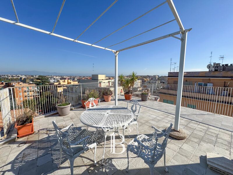 For Sale, Penthouse Roma - picture 1