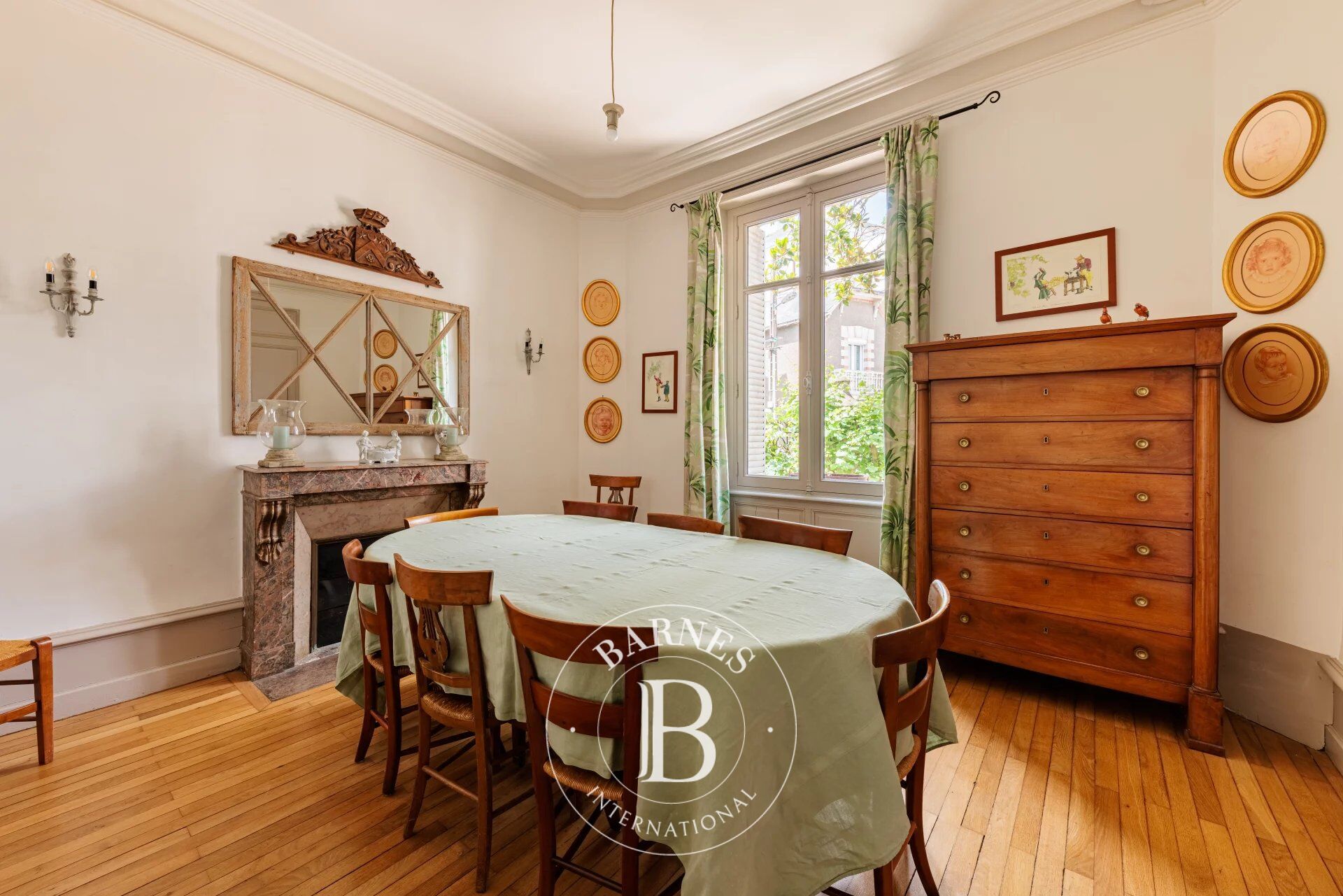 NANTES - SAINT-FÉLIX - Superbe hôtel particulier de 7 chambres - picture 3