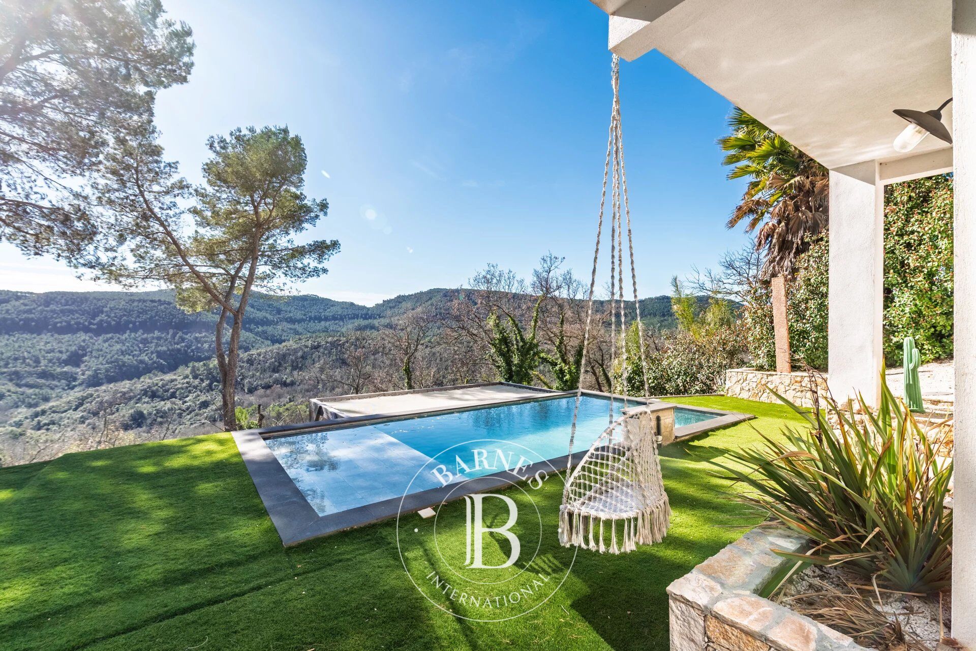 Bagnols-en-Forêt — Contemporary elegance with spectacular views over the Massif de l’Estérel - picture 3