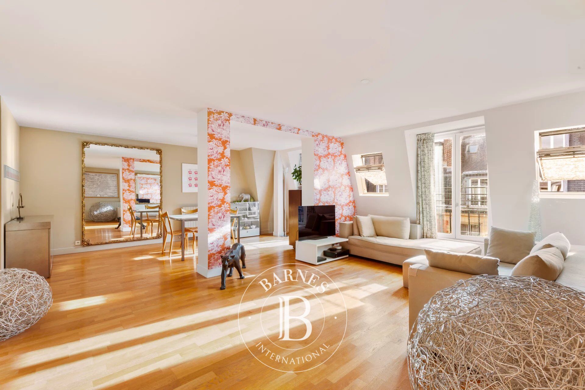 Paris 8th arrondissement – Faubourg-du-Roule / Hoche – Top floor – Duplex – 3 bedrooms - picture 1