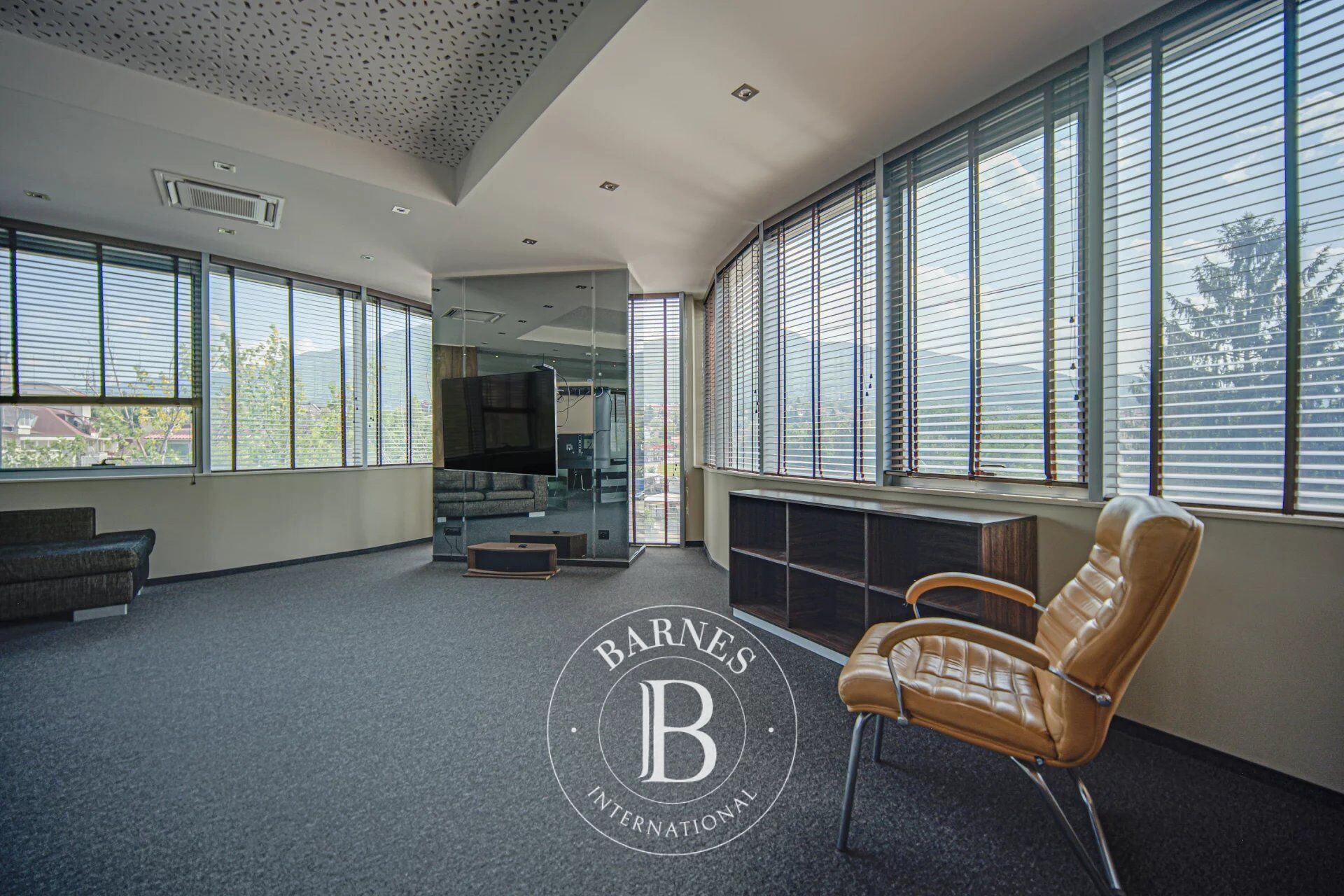 Bureau Sofia - picture 1