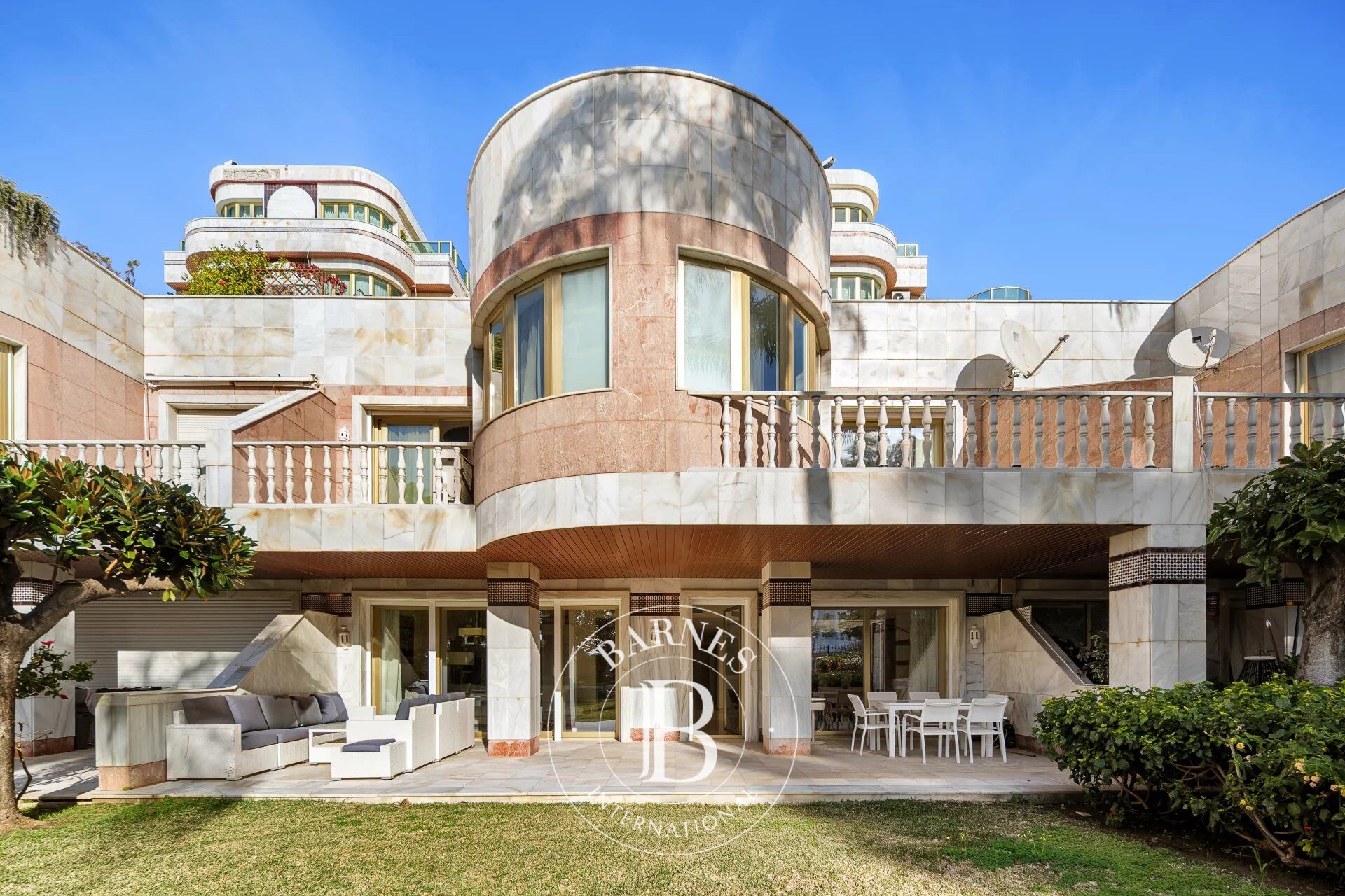 Splendide duplex dans une résidence historique au centre de Puerto Banus - picture 1