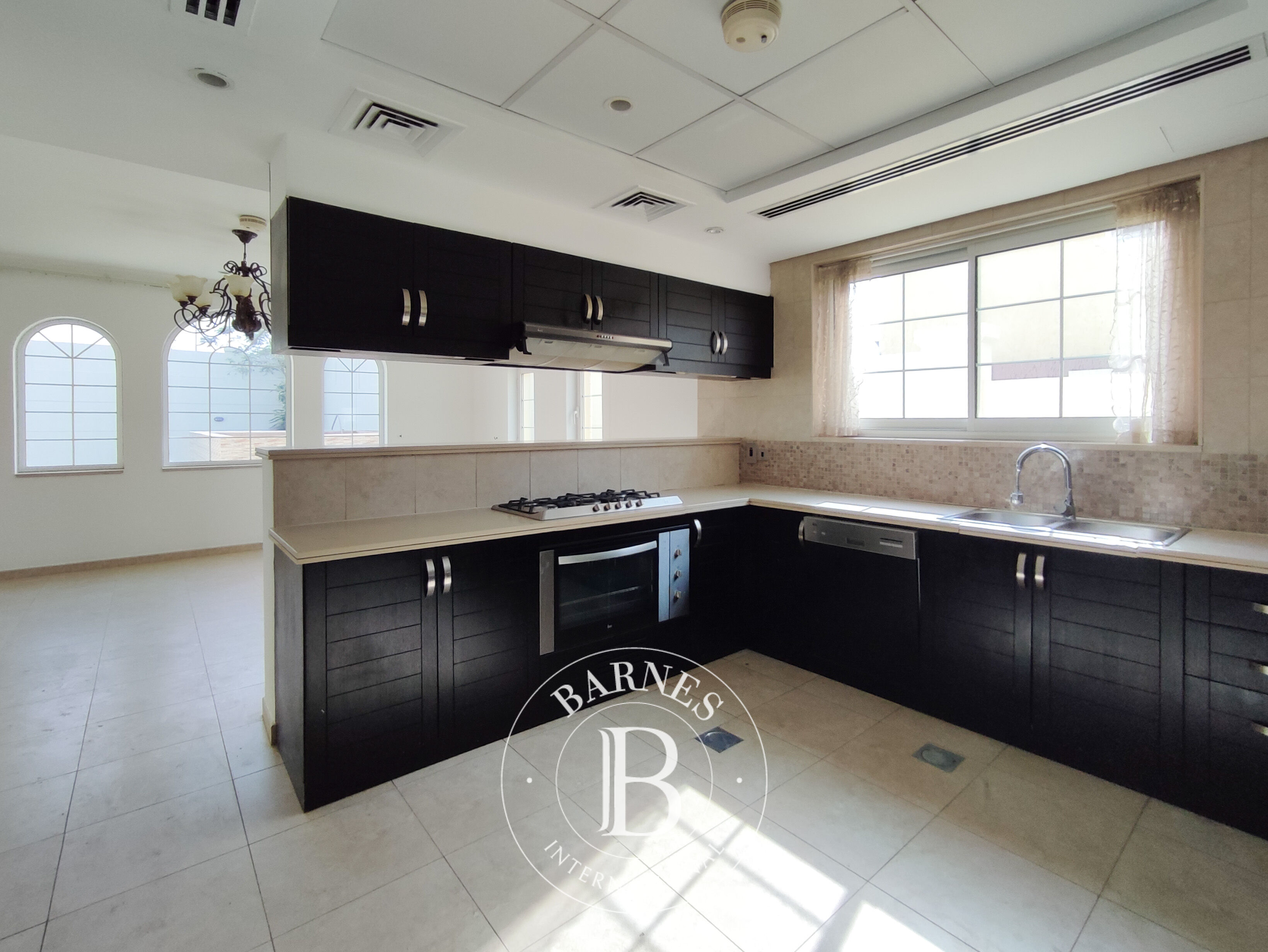 Villa Jumeirah Park - picture 3