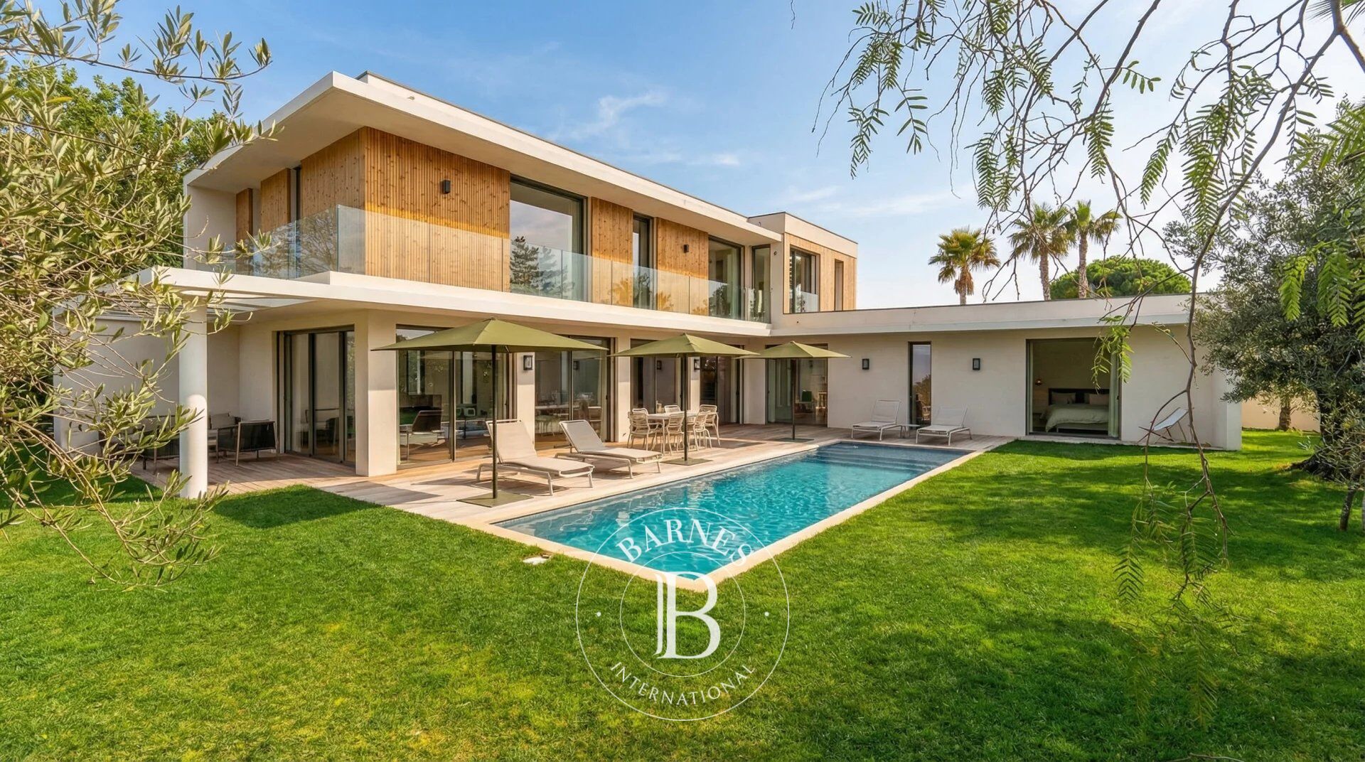 AIX-EN-PROVENCE - CONTEMPORARY VILLA 240 M² - 5 BEDROOMS - GARDEN 1200 M² - picture 1