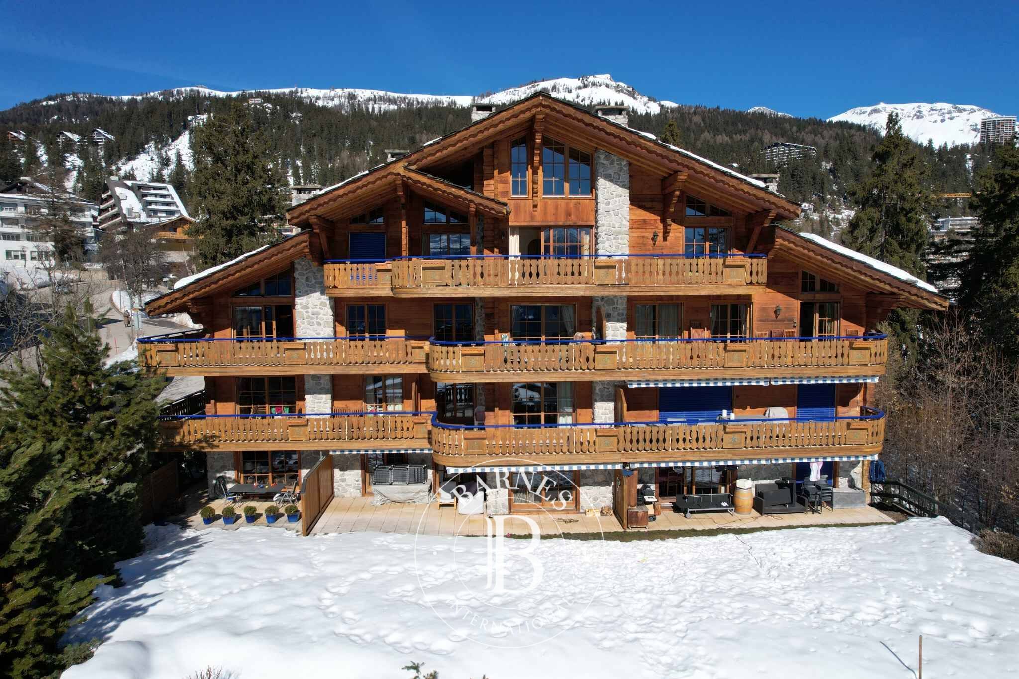 MAGNIFIQUE DUPLEX/ATTIQUE DE 6.5 PIÈCES AU CENTRE AVEC TRÈS BELLE VUE - picture 1