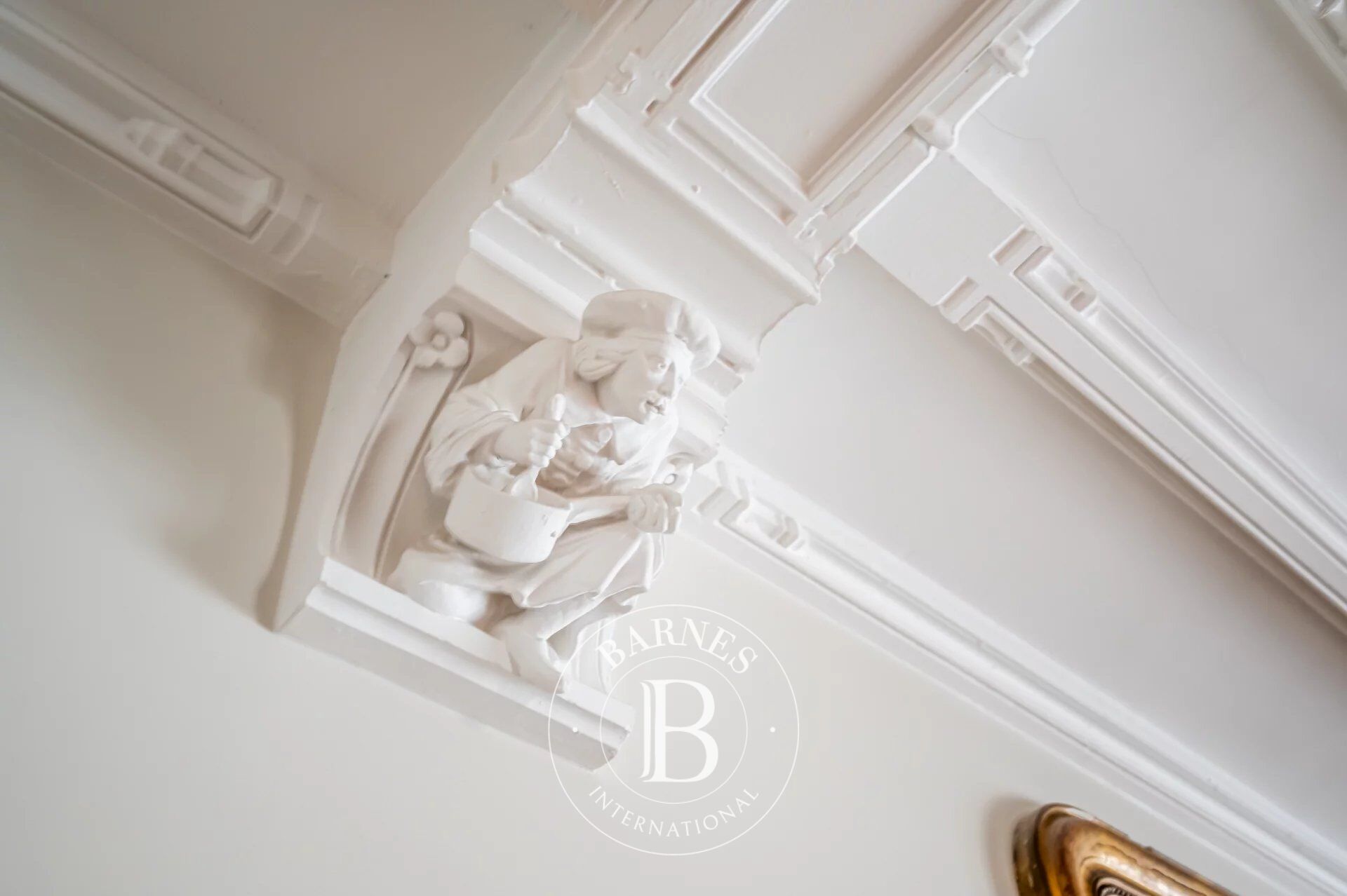 ASNIERES CENTRE VILLE APPARTEMENT FAMILIAL DE CHARME - picture 3